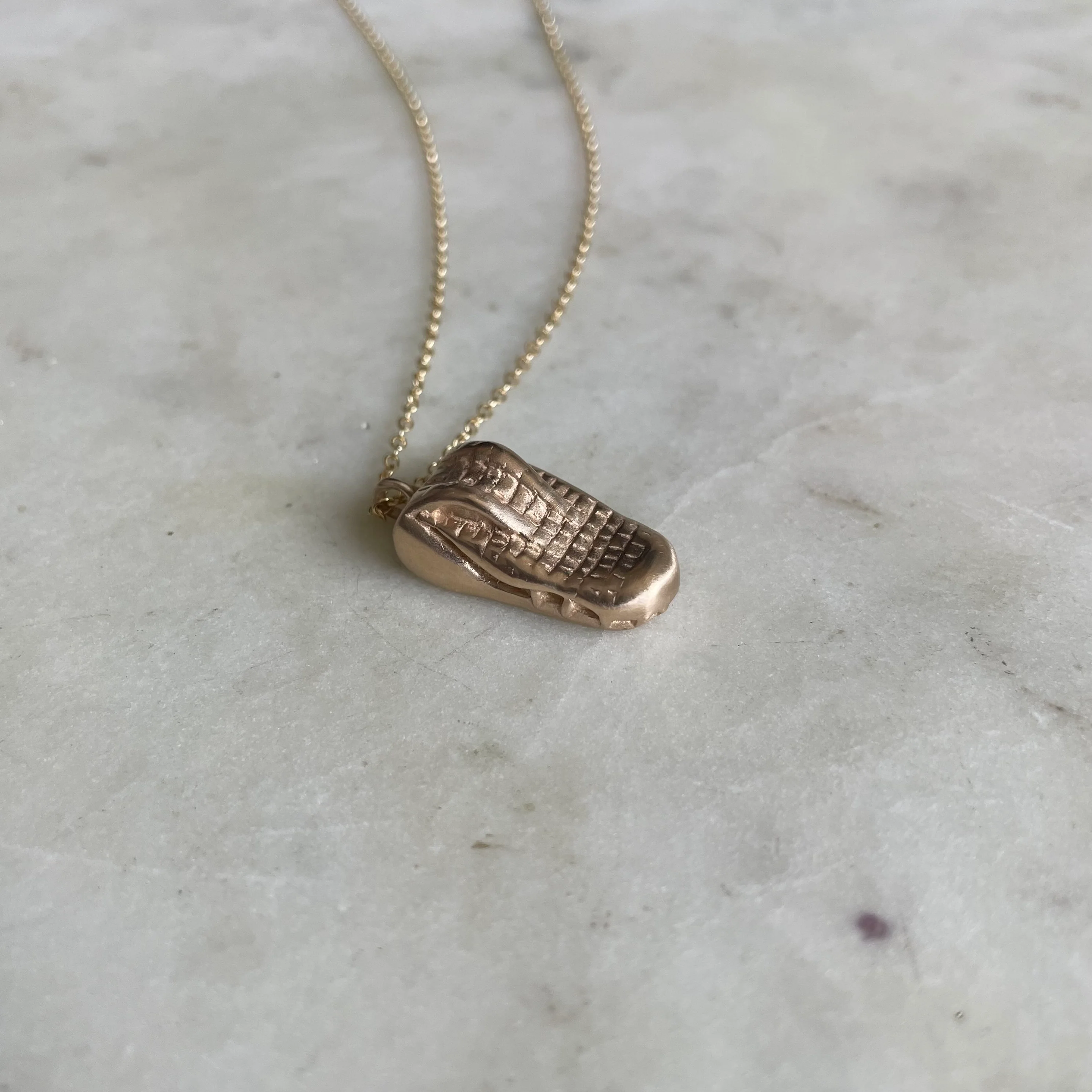 14K GOLD ALLIGATOR PENDANT - Image 3