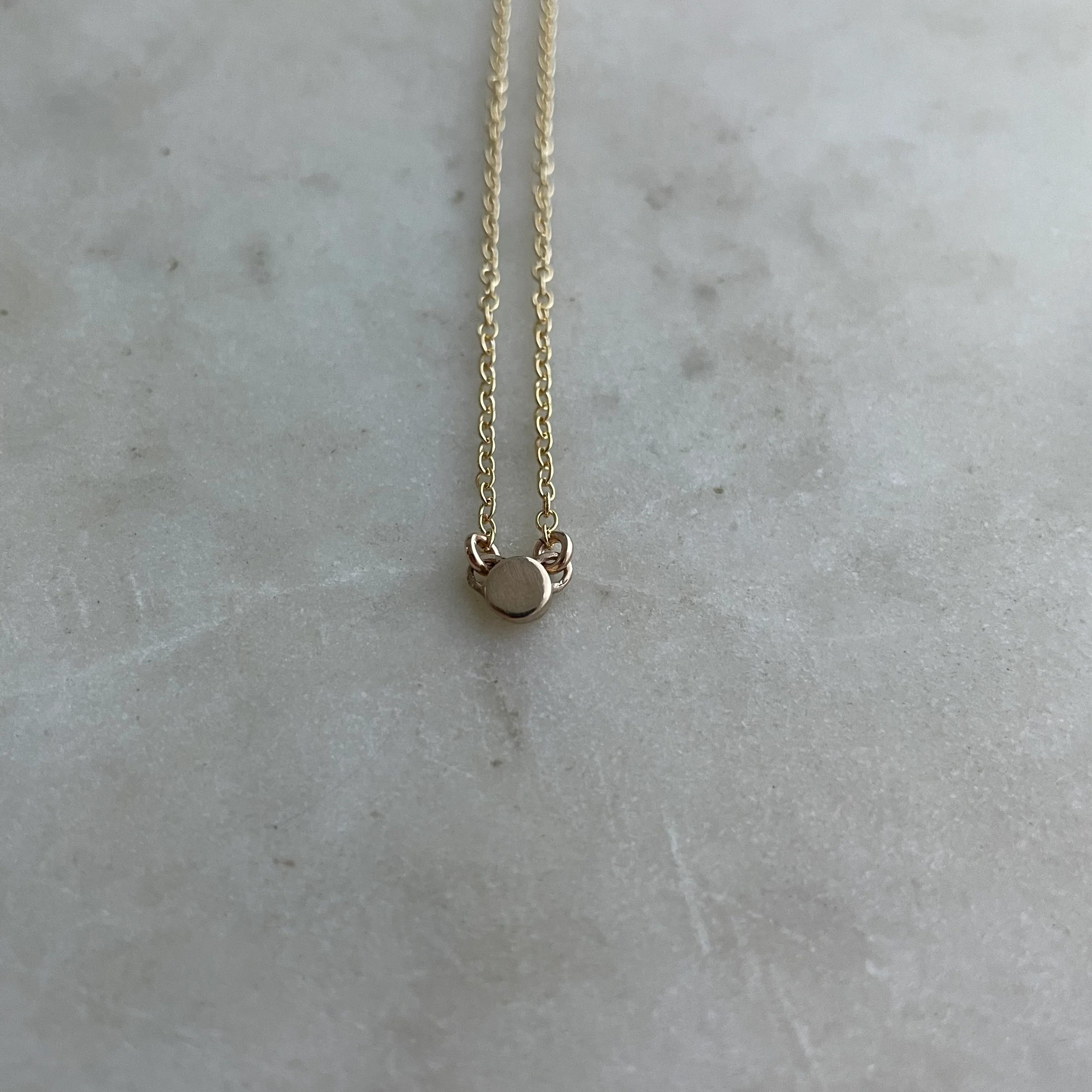 ARCHIVE — 14K GOLD GRACE BAR NECKLACE — NO STONE