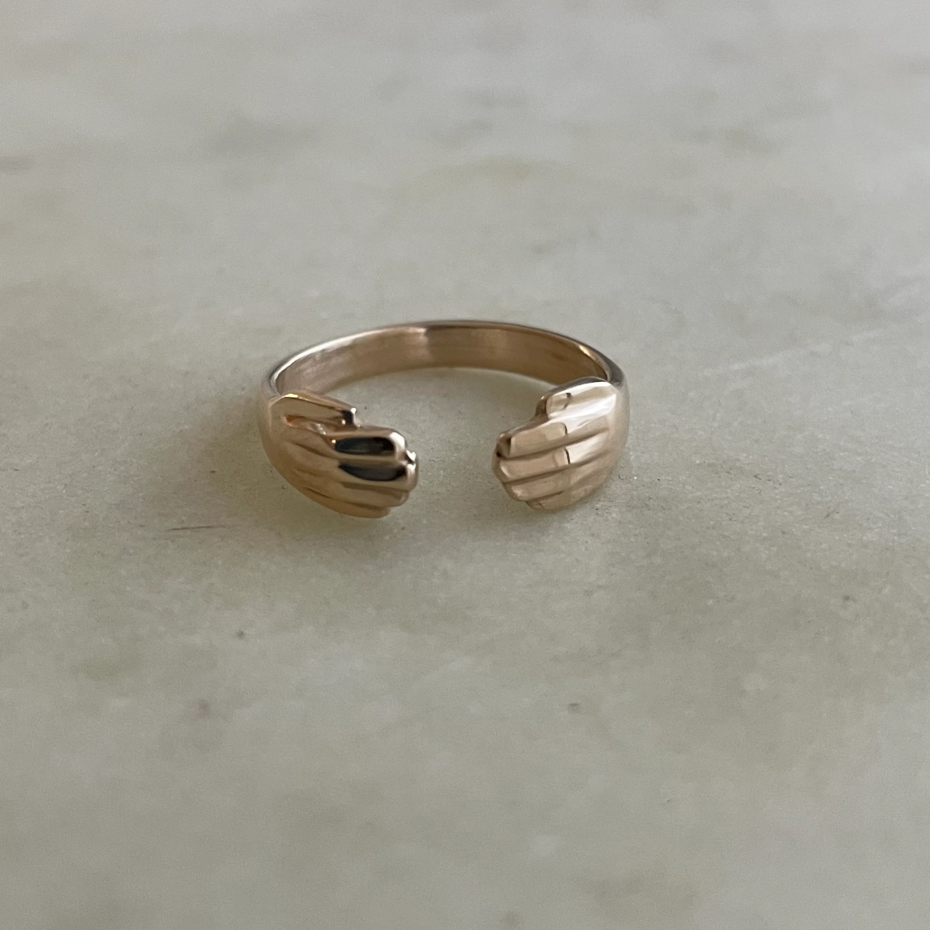 14K GOLD HUG RING