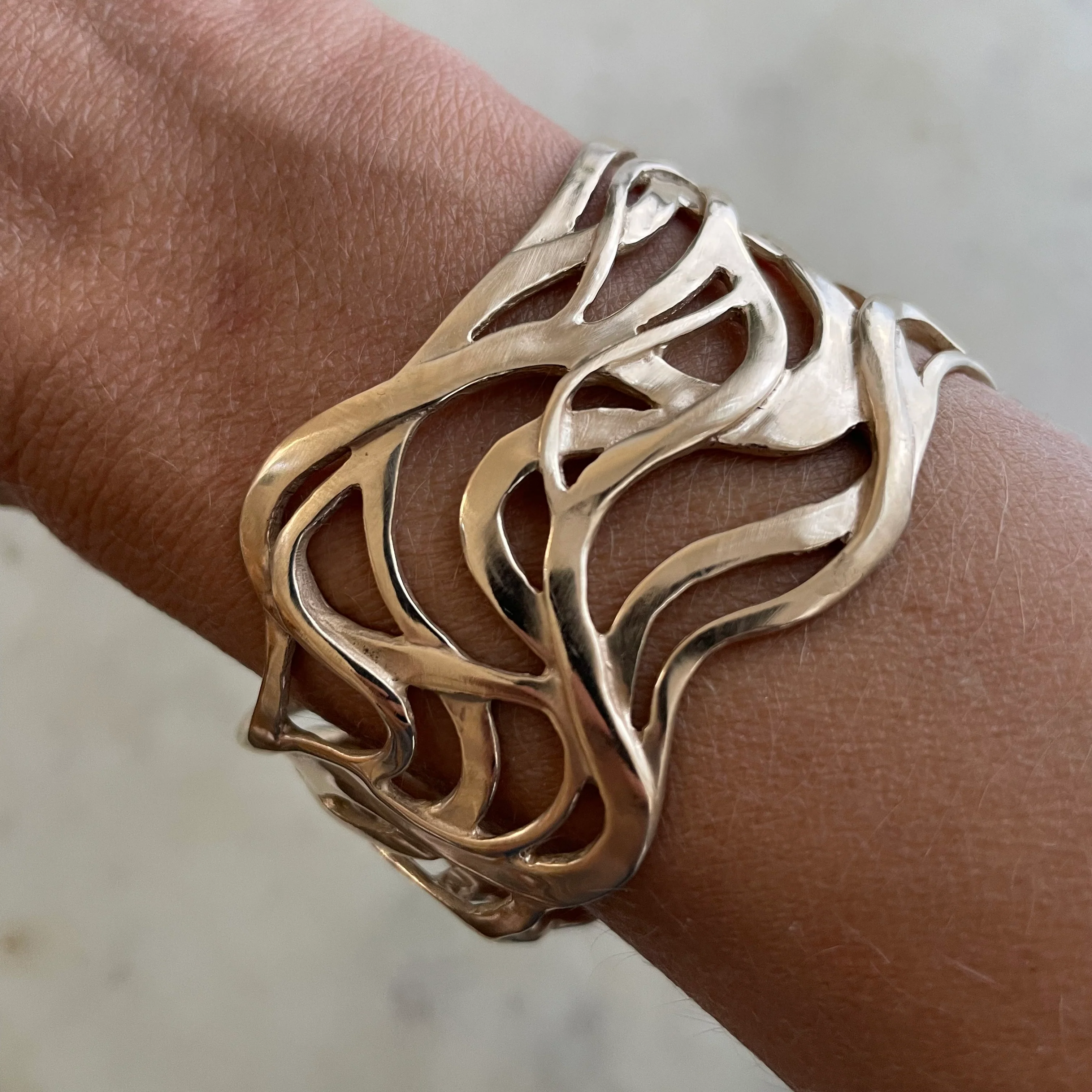 14K GOLD RIVER CUFF - Image 2