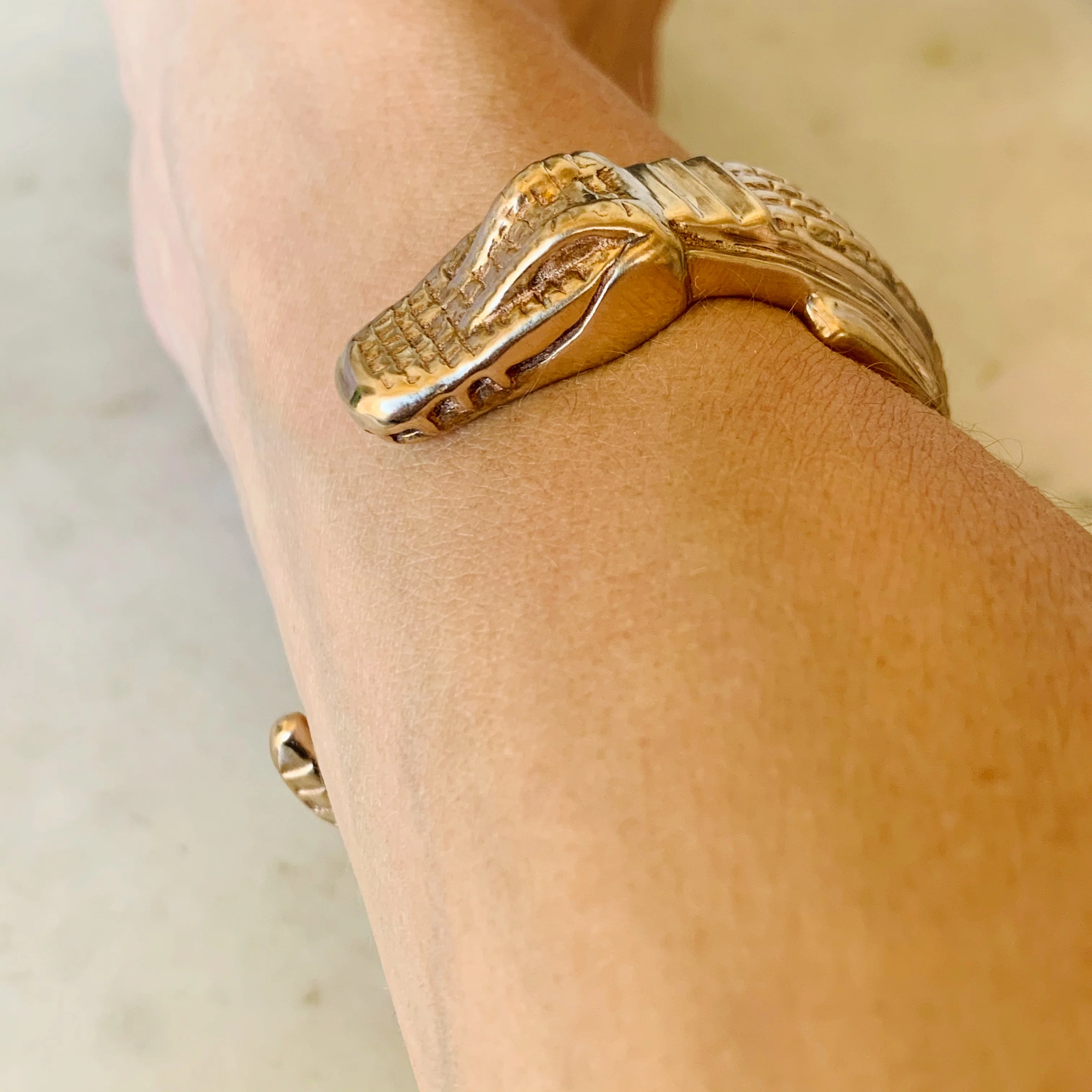 ALLIGATOR CUFF - Image 8