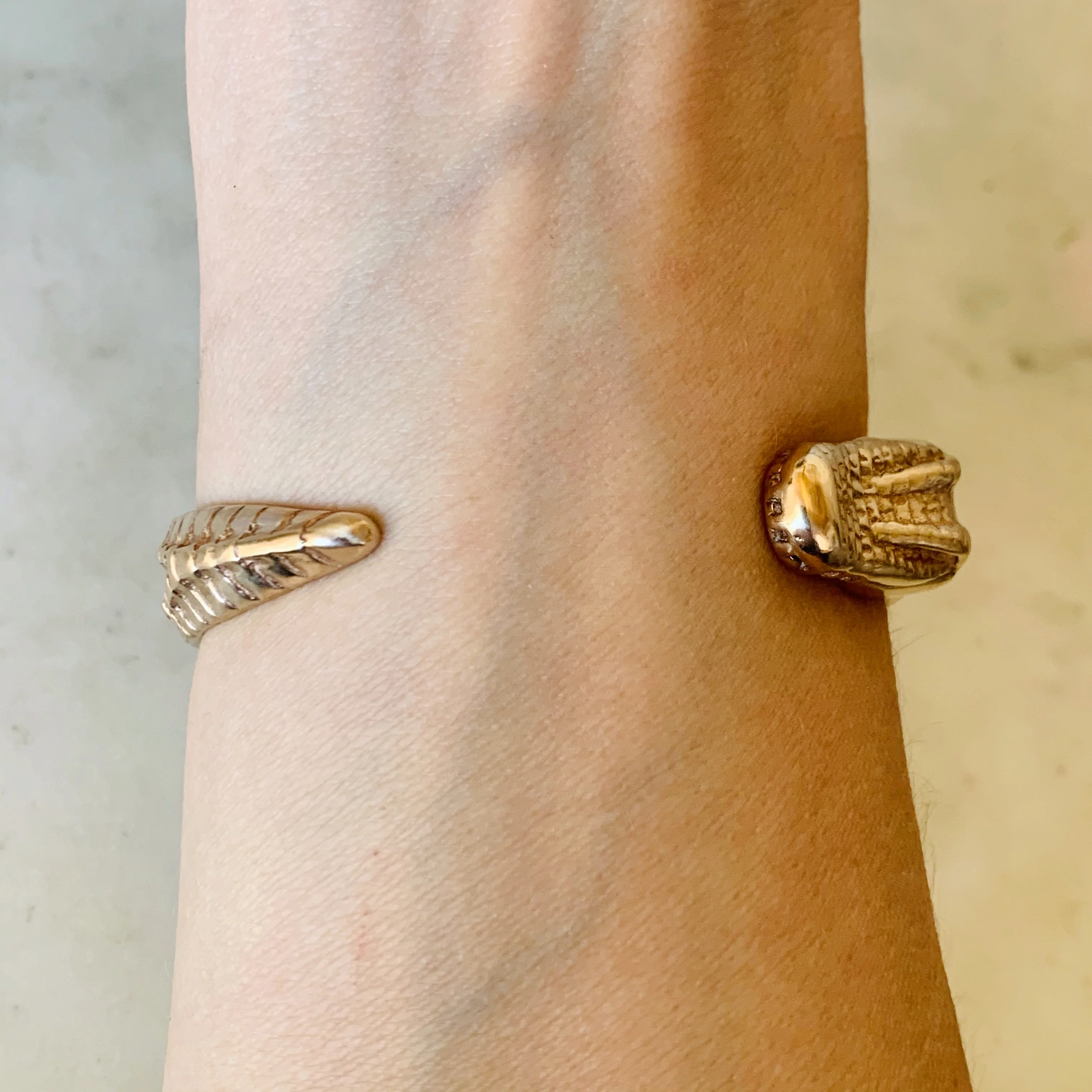 ALLIGATOR CUFF - Image 9