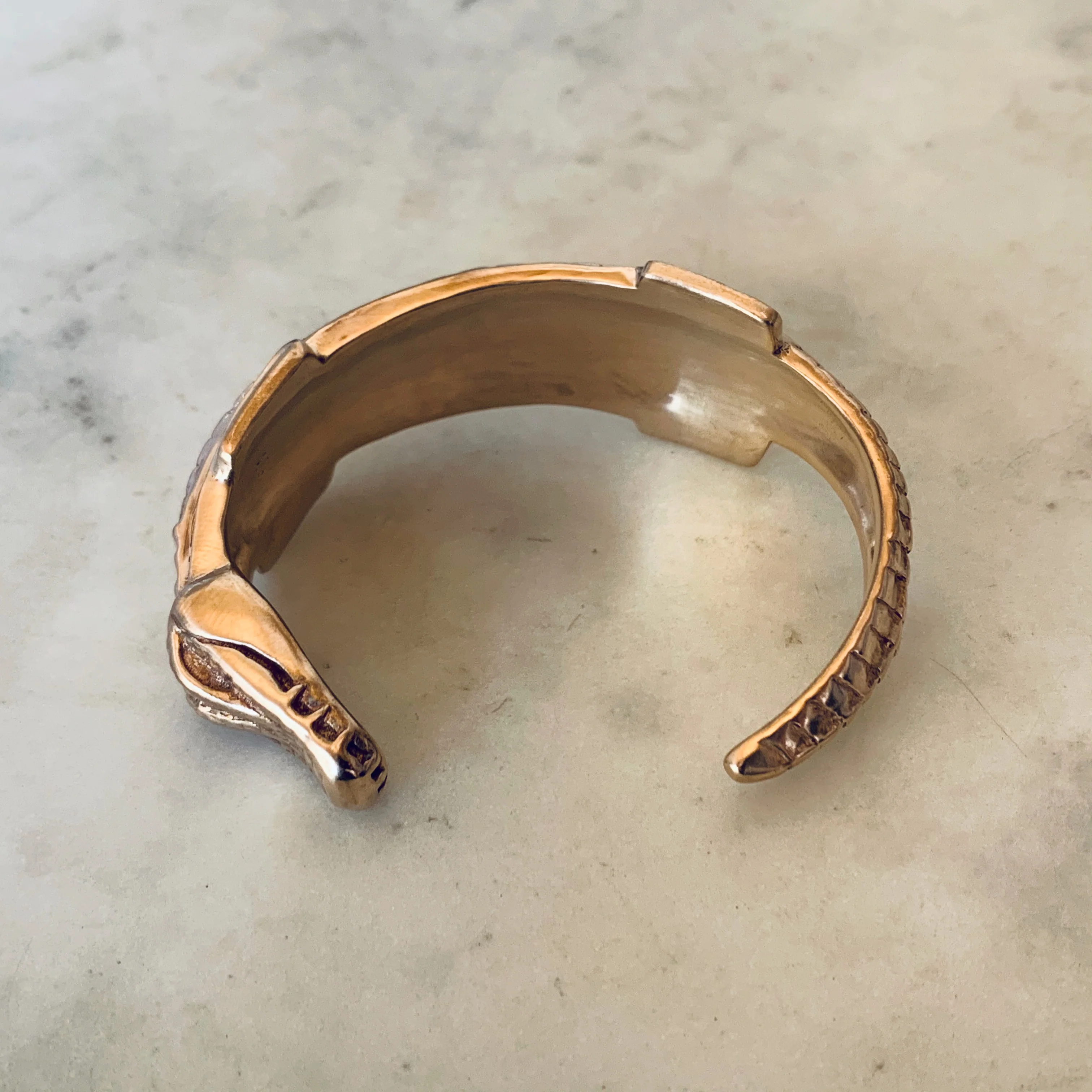 ALLIGATOR CUFF - Image 4