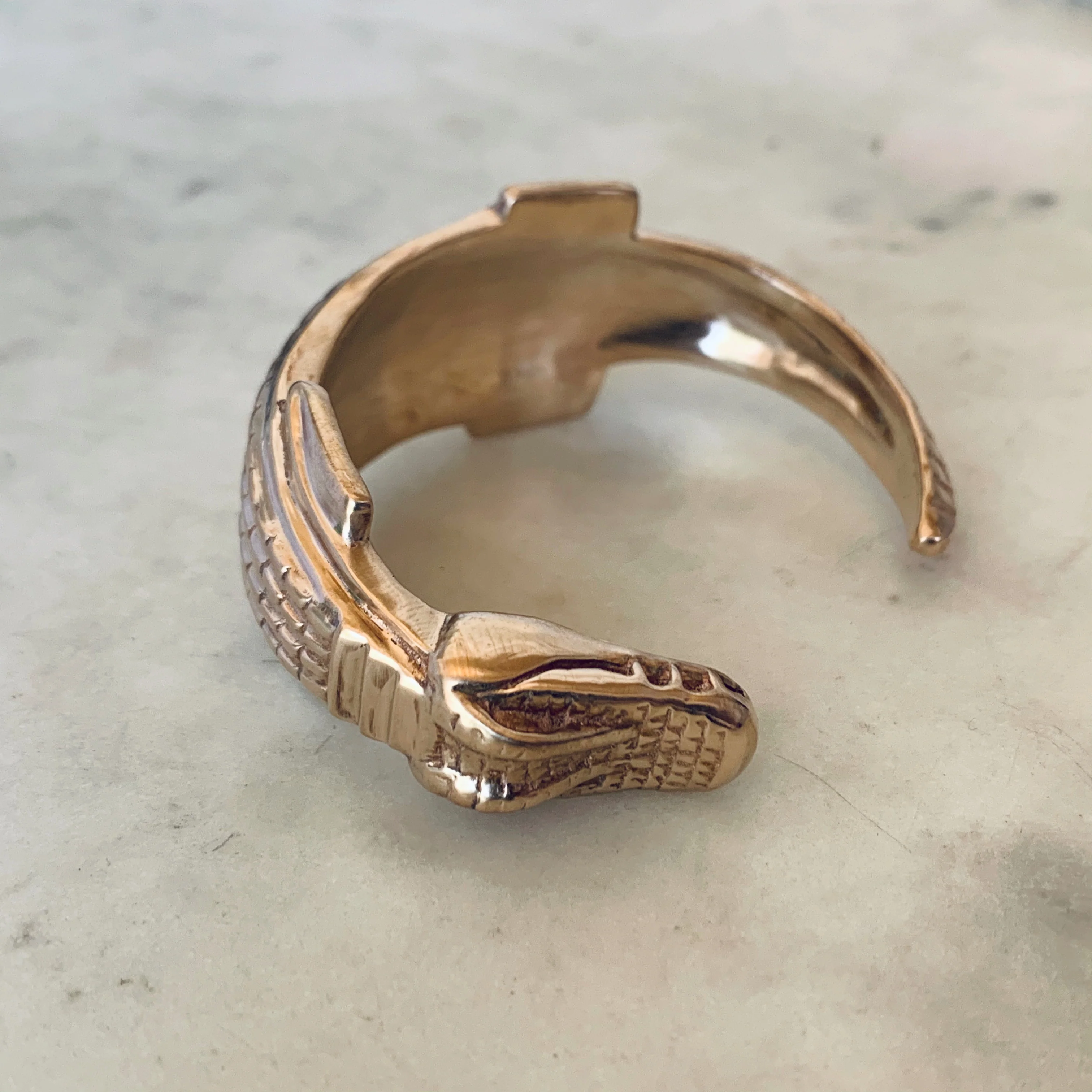 ALLIGATOR CUFF - Image 5
