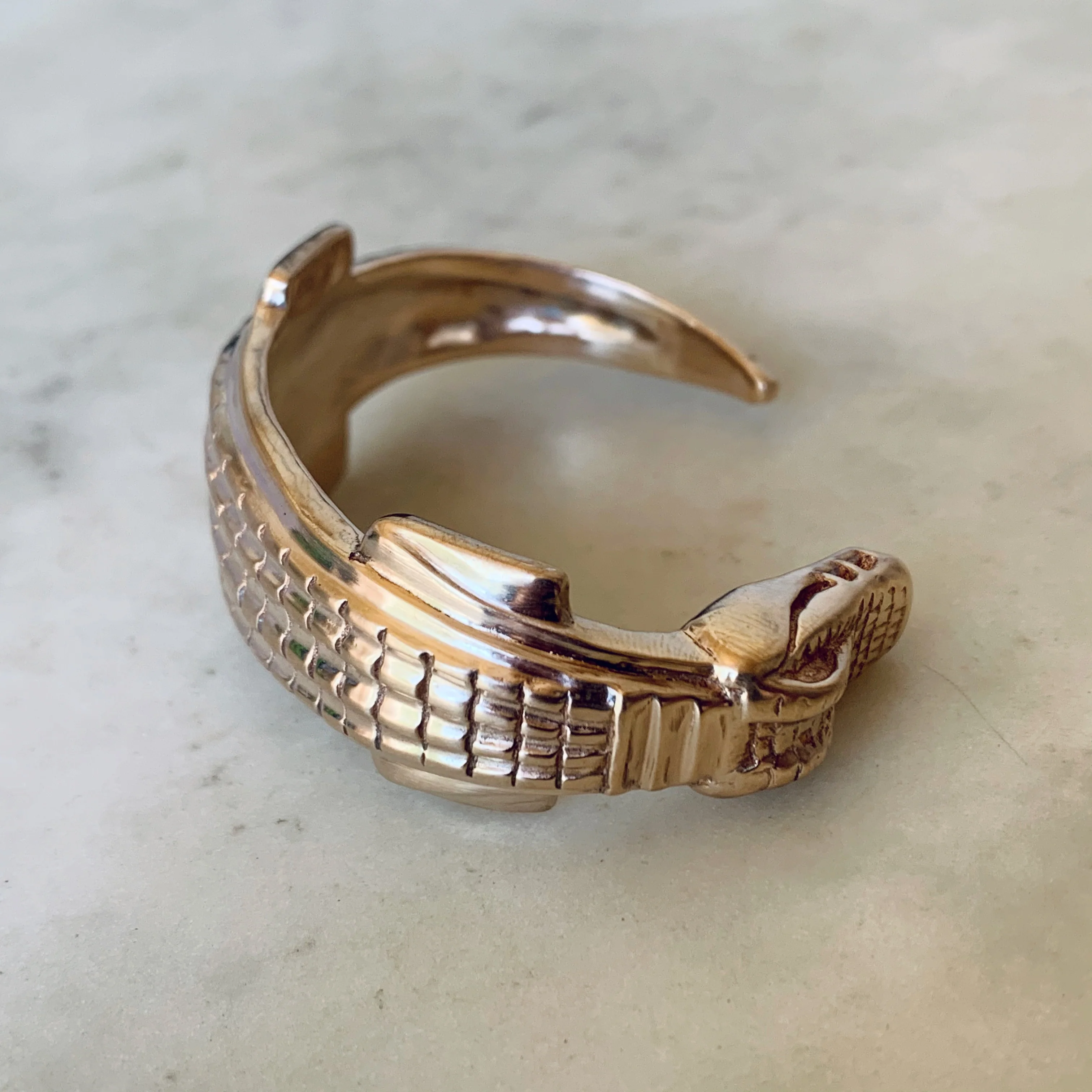 ALLIGATOR CUFF - Image 6