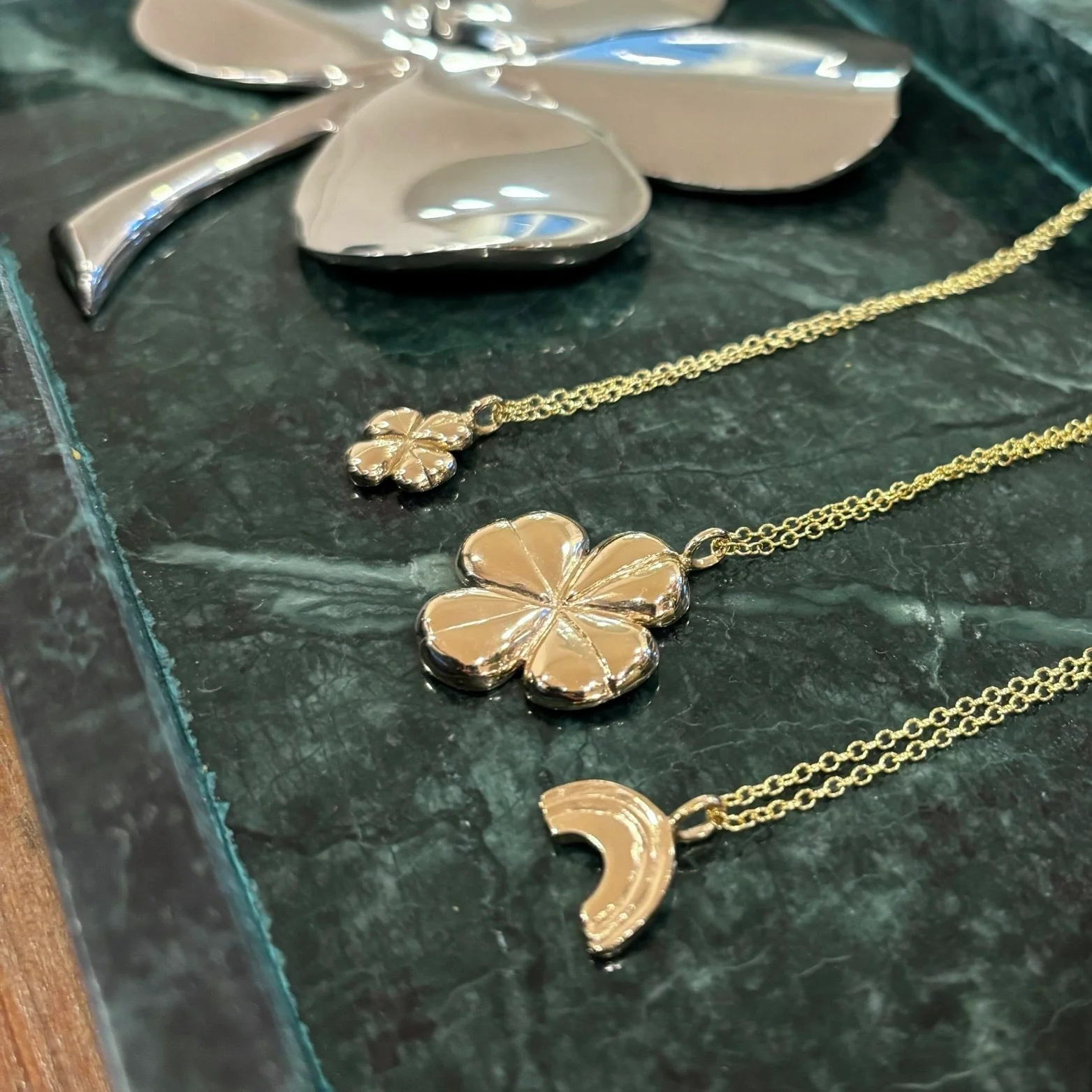 ARCHIVE — FOUR LEAF CLOVER PENDANT — LARGE - Image 5