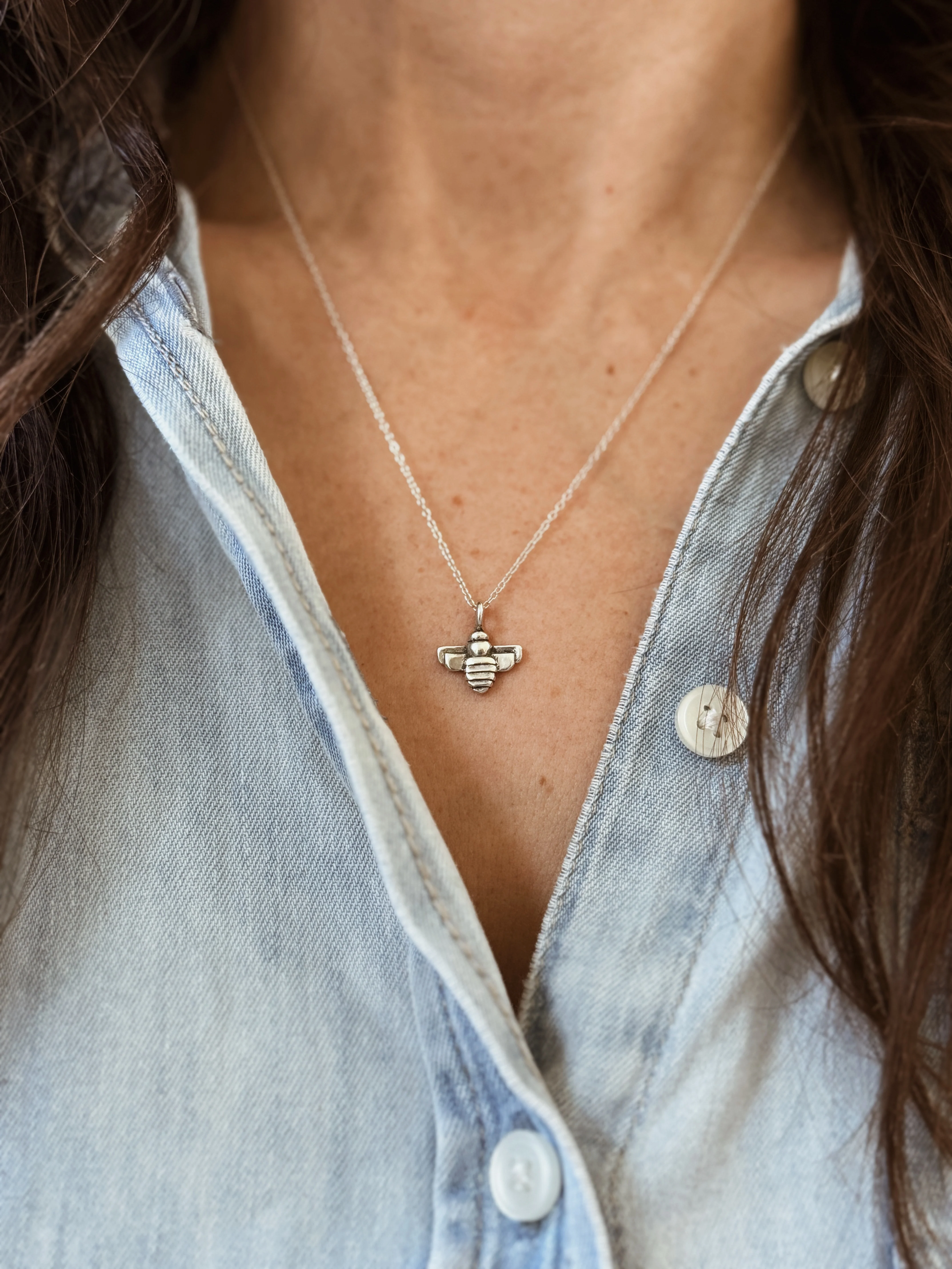 BEE PENDANT — SMALL - Image 12