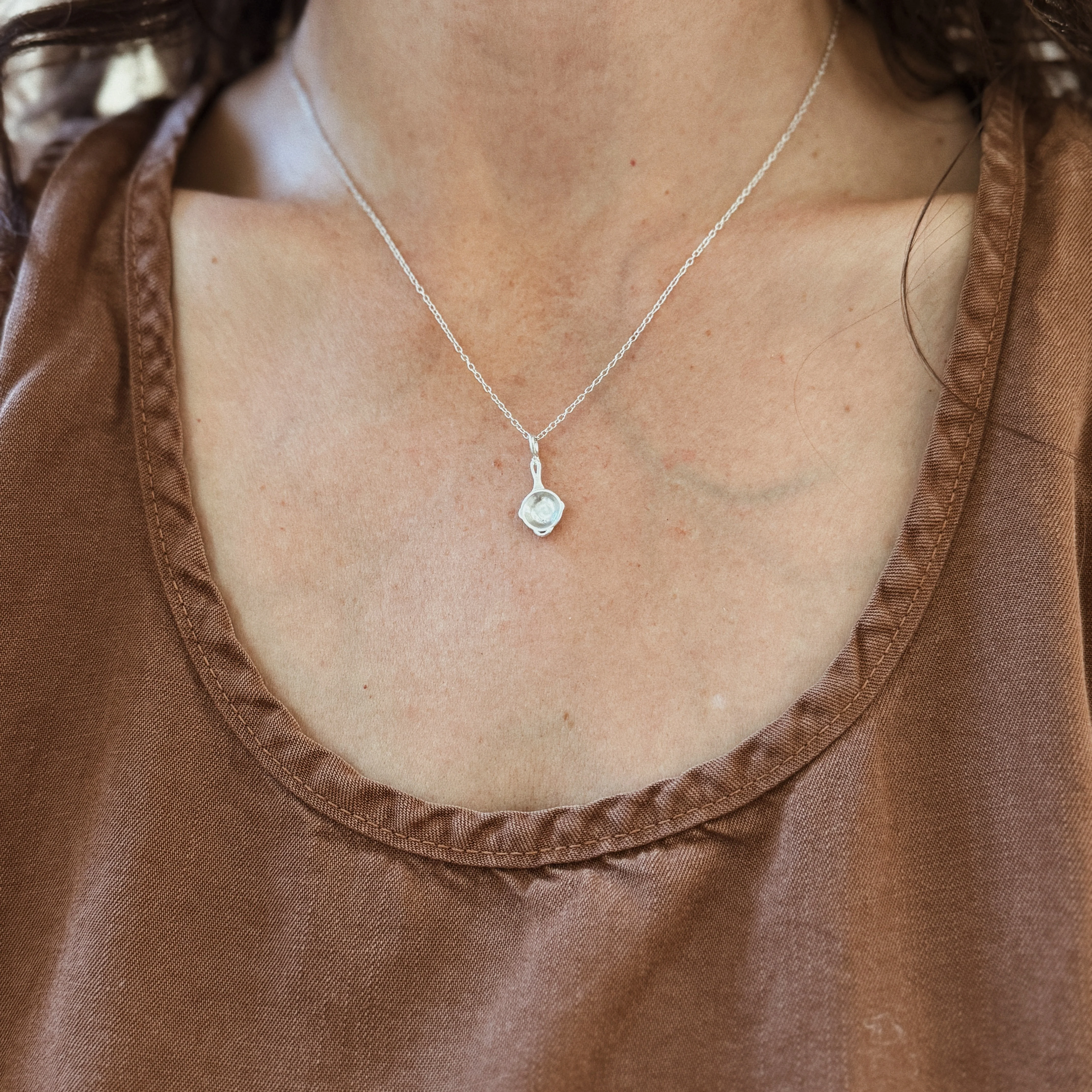 CAST IRON SKILLET PENDANT - Image 11
