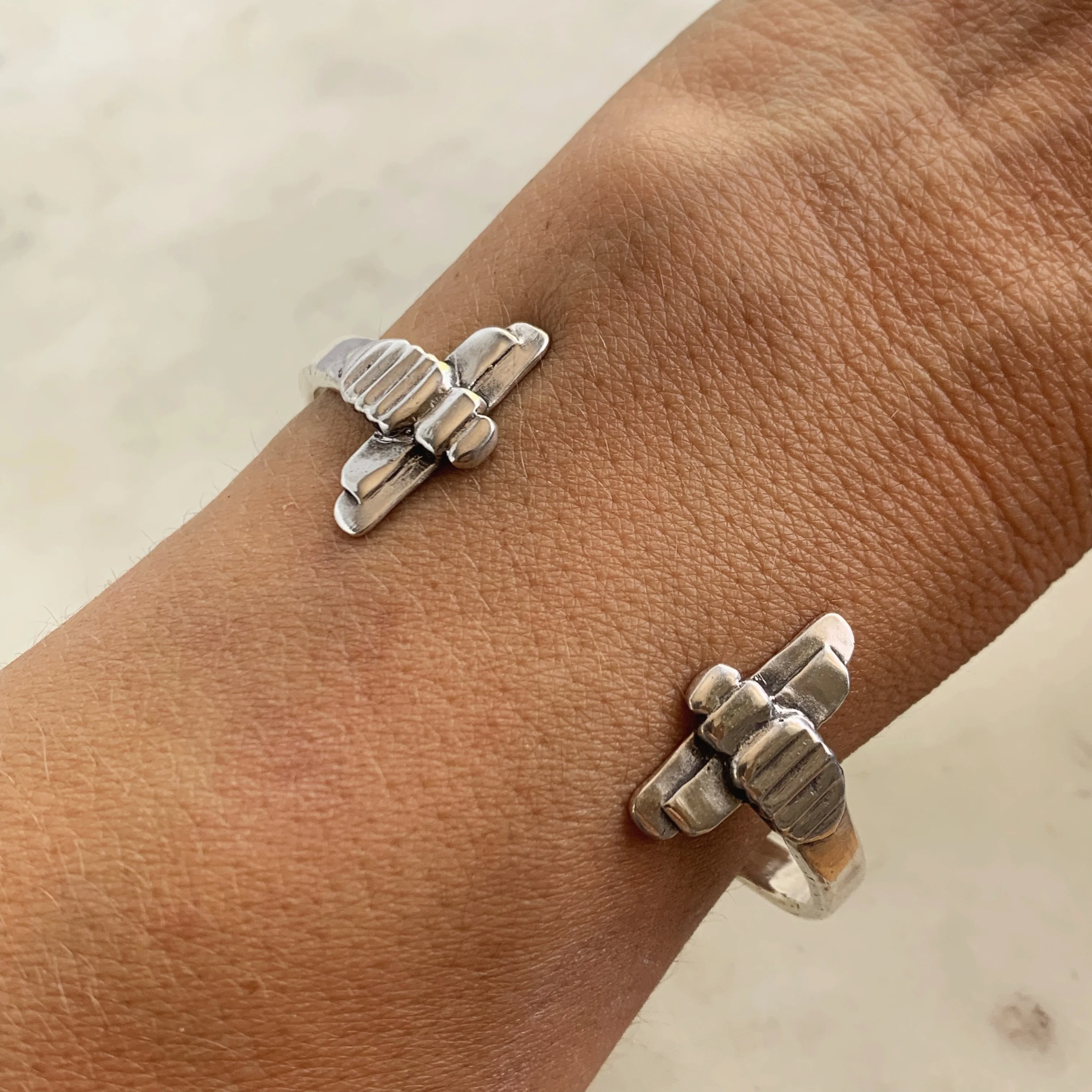 BEE CUFF - Image 10