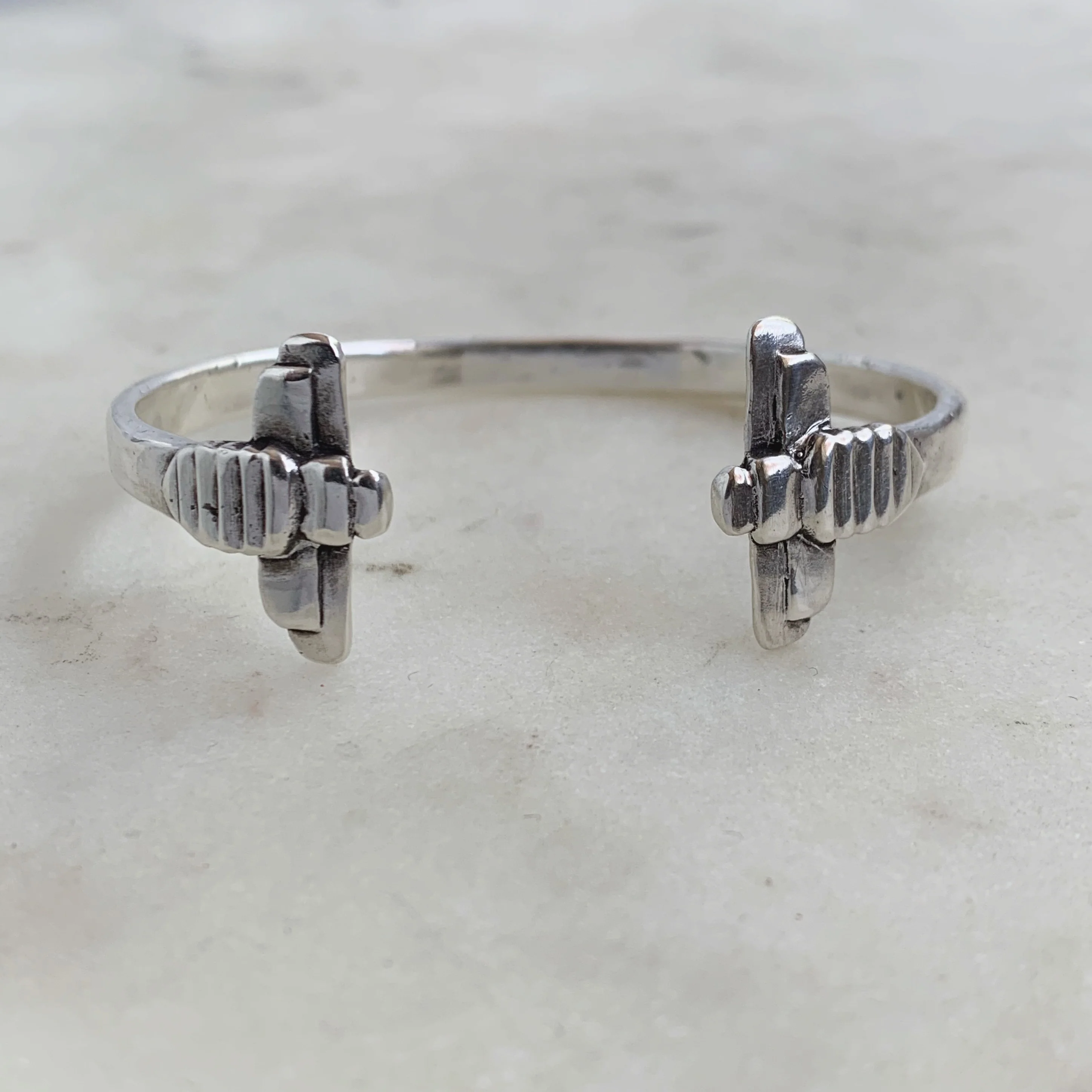 BEE CUFF - Image 7