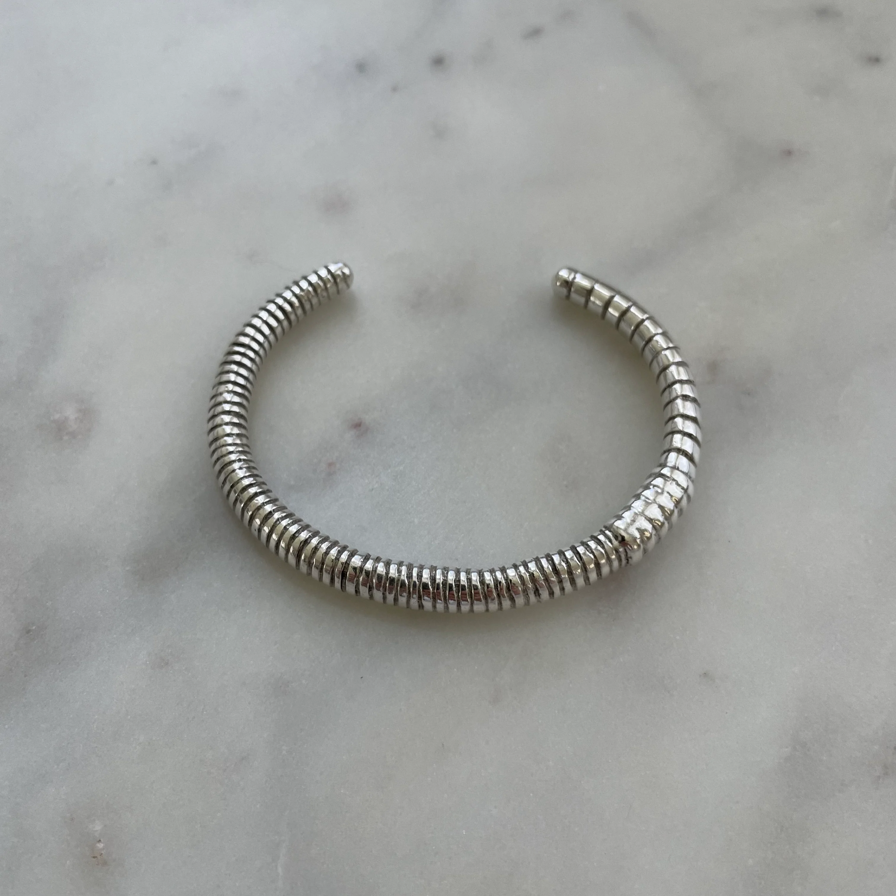 EARTHWORM CUFF - Image 10