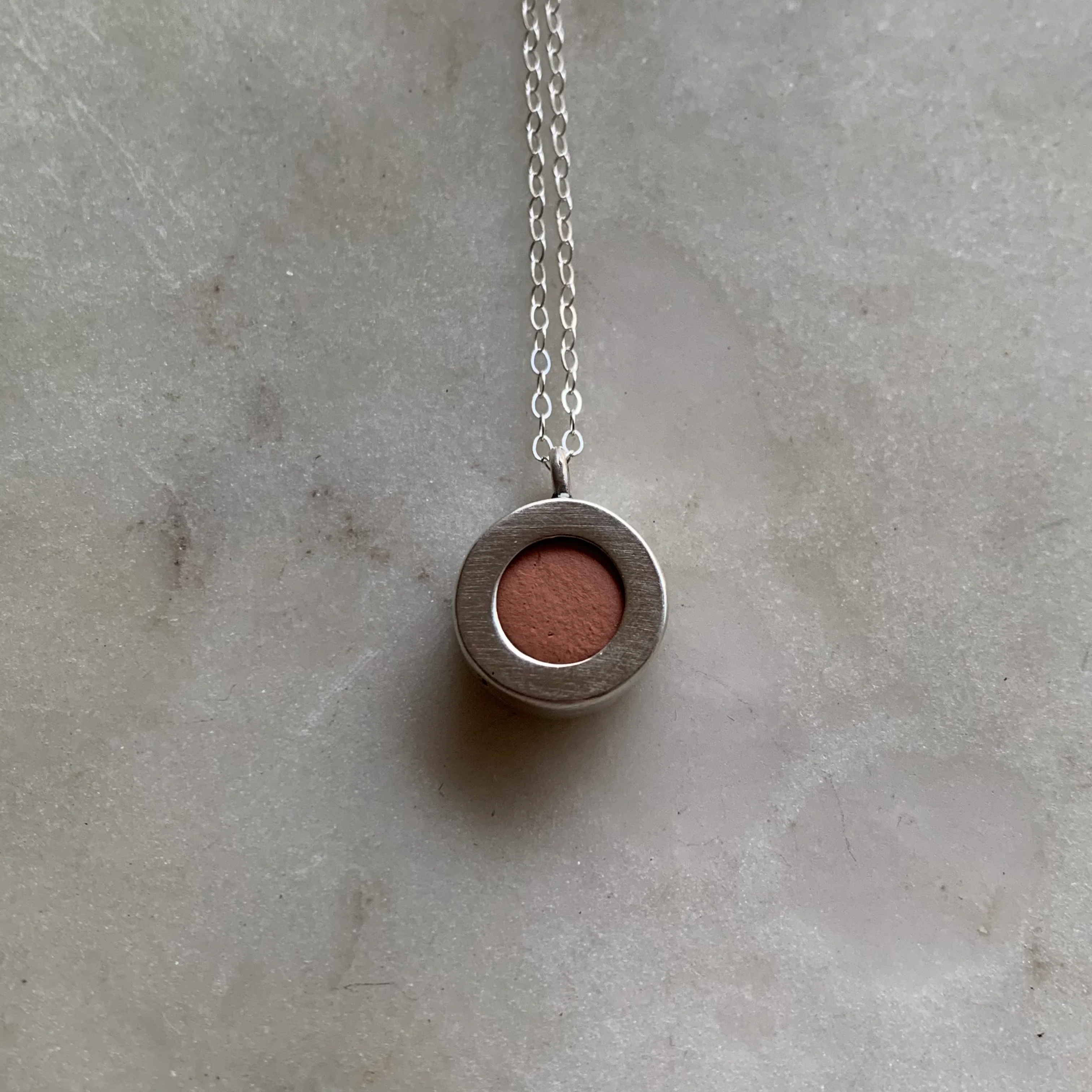 ESSENTIAL OIL DIFFUSER PENDANT - Image 4