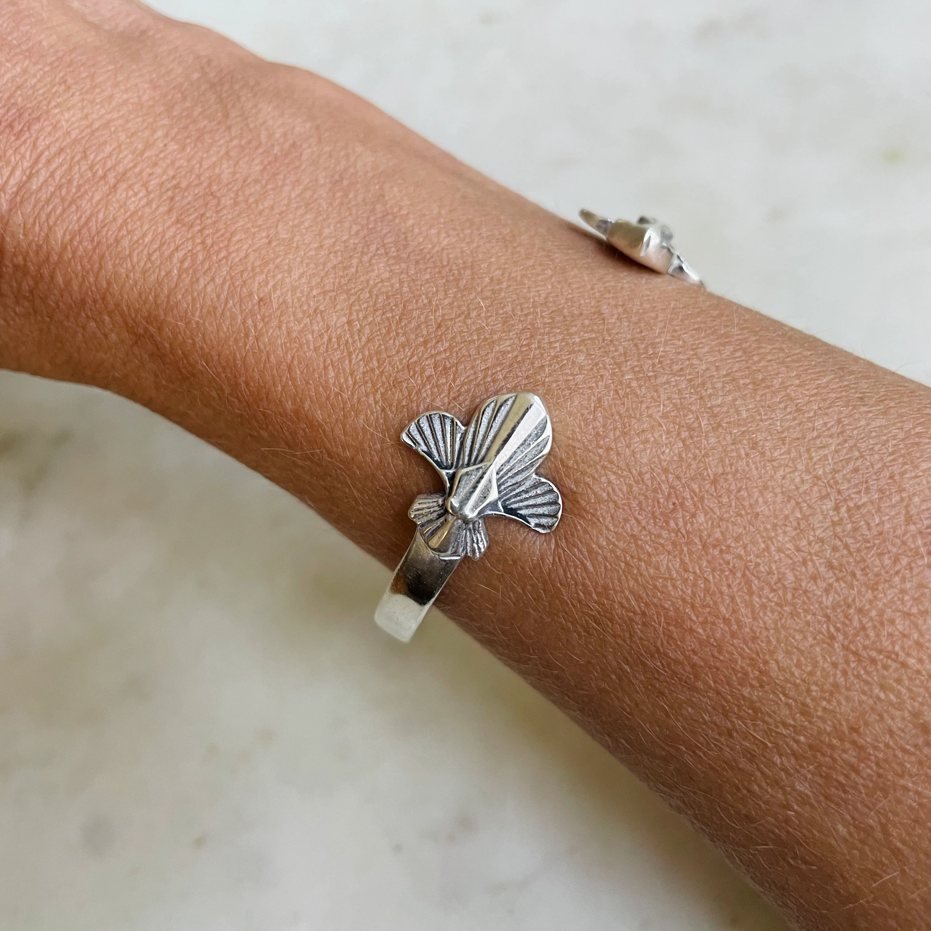 FLEUR DE LIS CUFF - Image 10