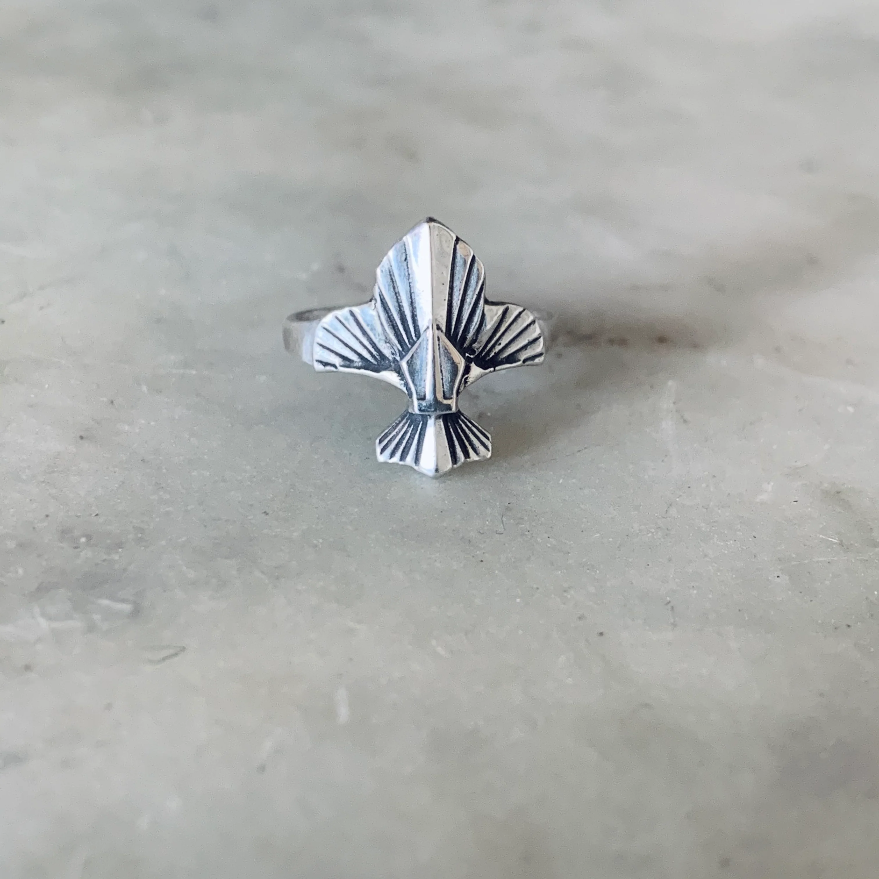 FLEUR DE LIS RING - Image 6