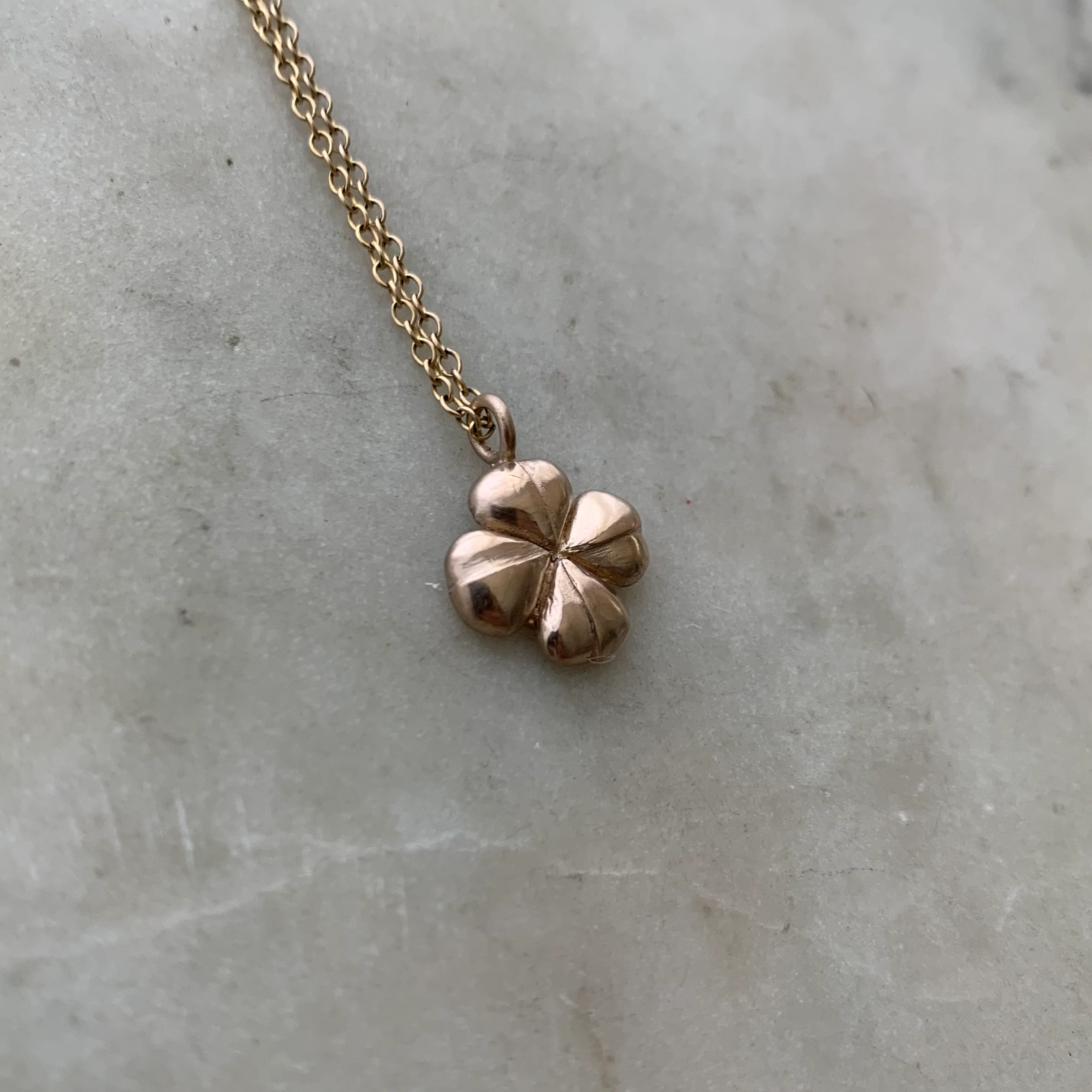 FOUR LEAF CLOVER PENDANT - Image 5