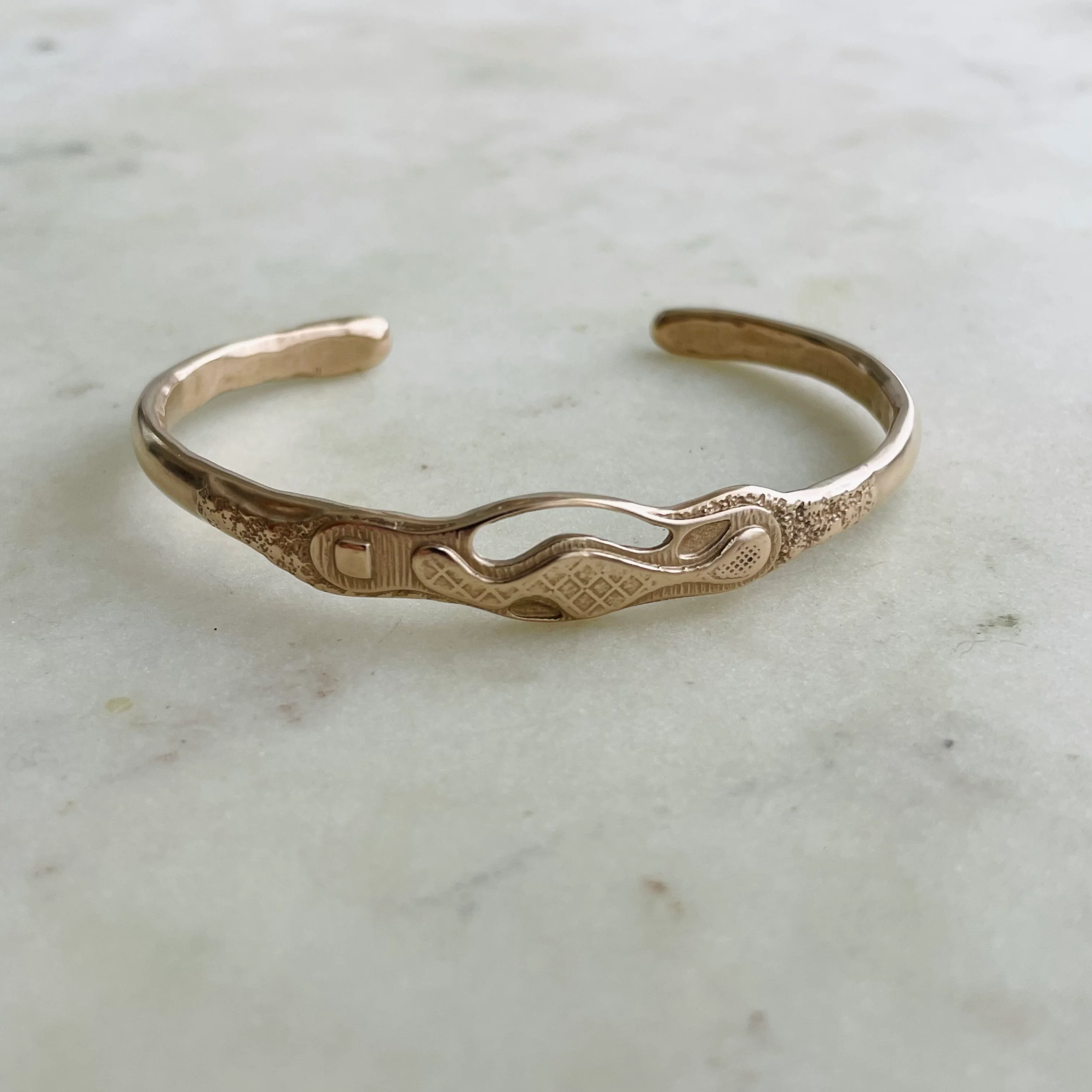 ARCHIVE — GOLF CUFF