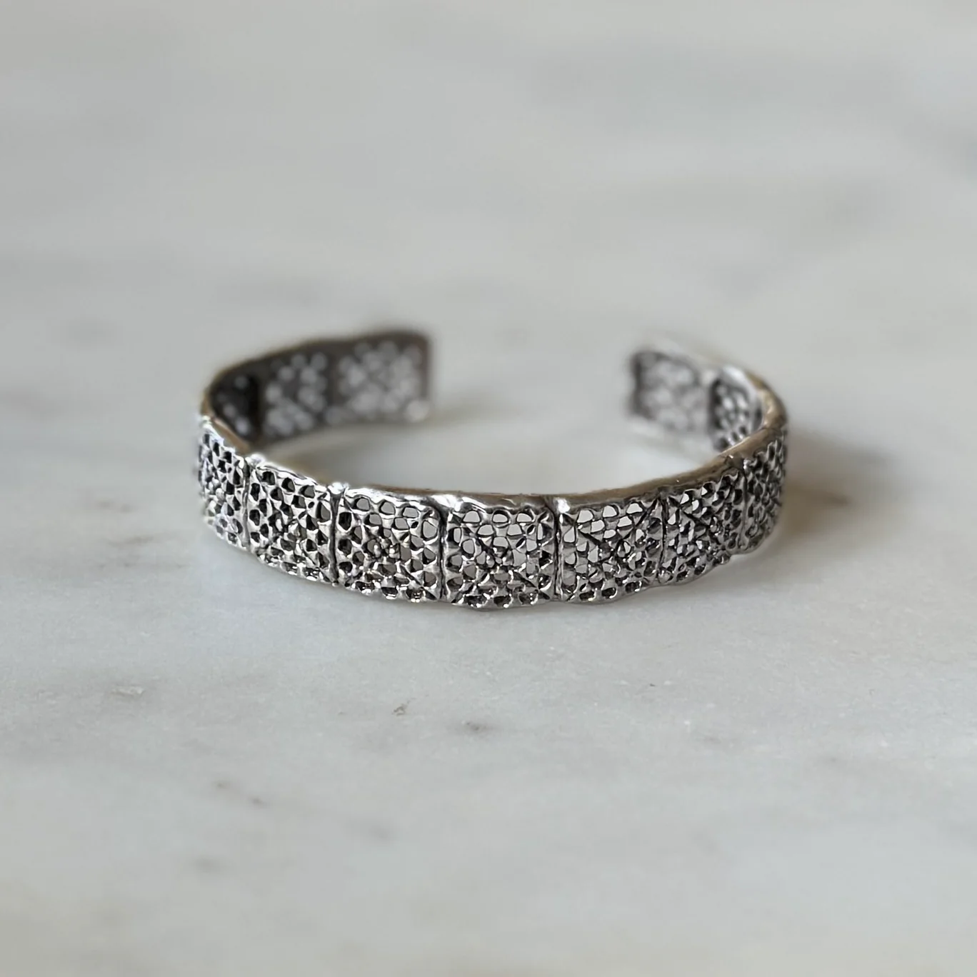 GRANNY SQUARE CUFF — ONE ROW - Image 14