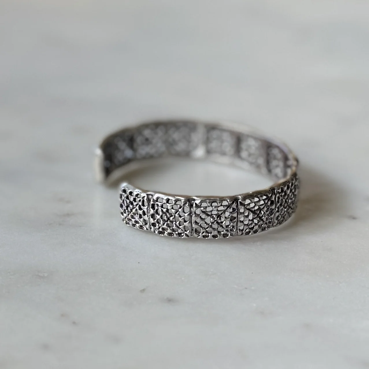 GRANNY SQUARE CUFF — ONE ROW - Image 19