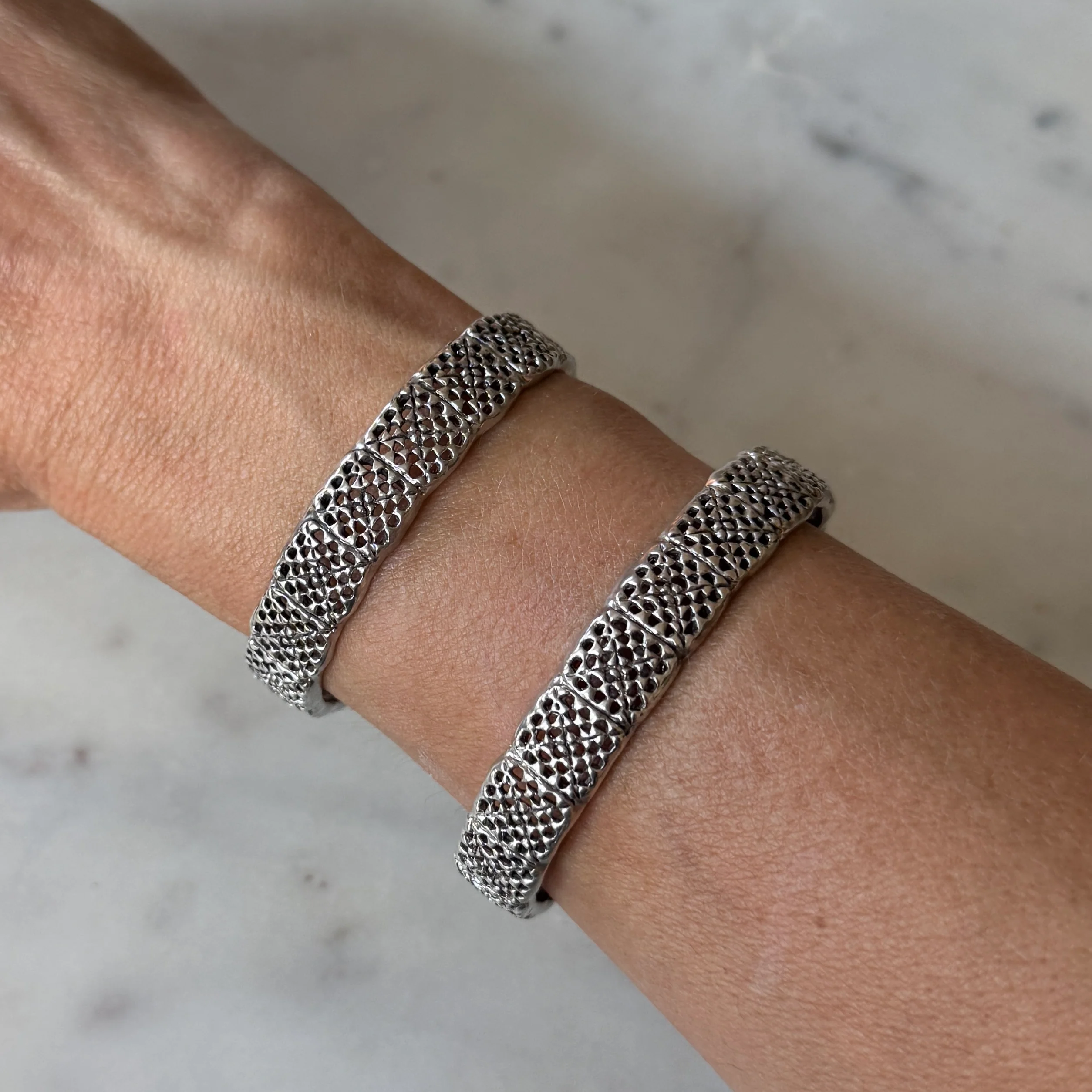 GRANNY SQUARE CUFF — ONE ROW - Image 21