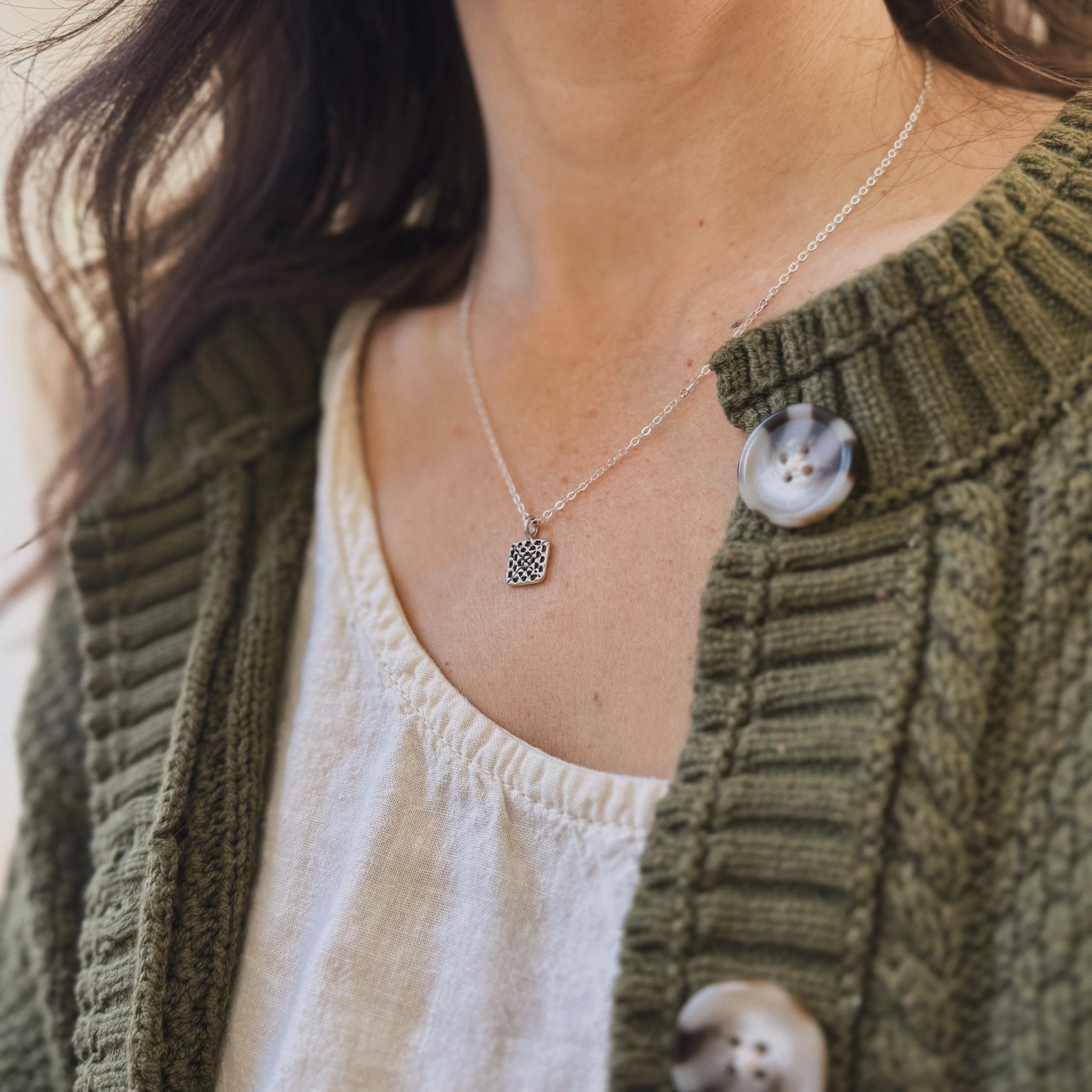 GRANNY SQUARE PENDANT - Image 10