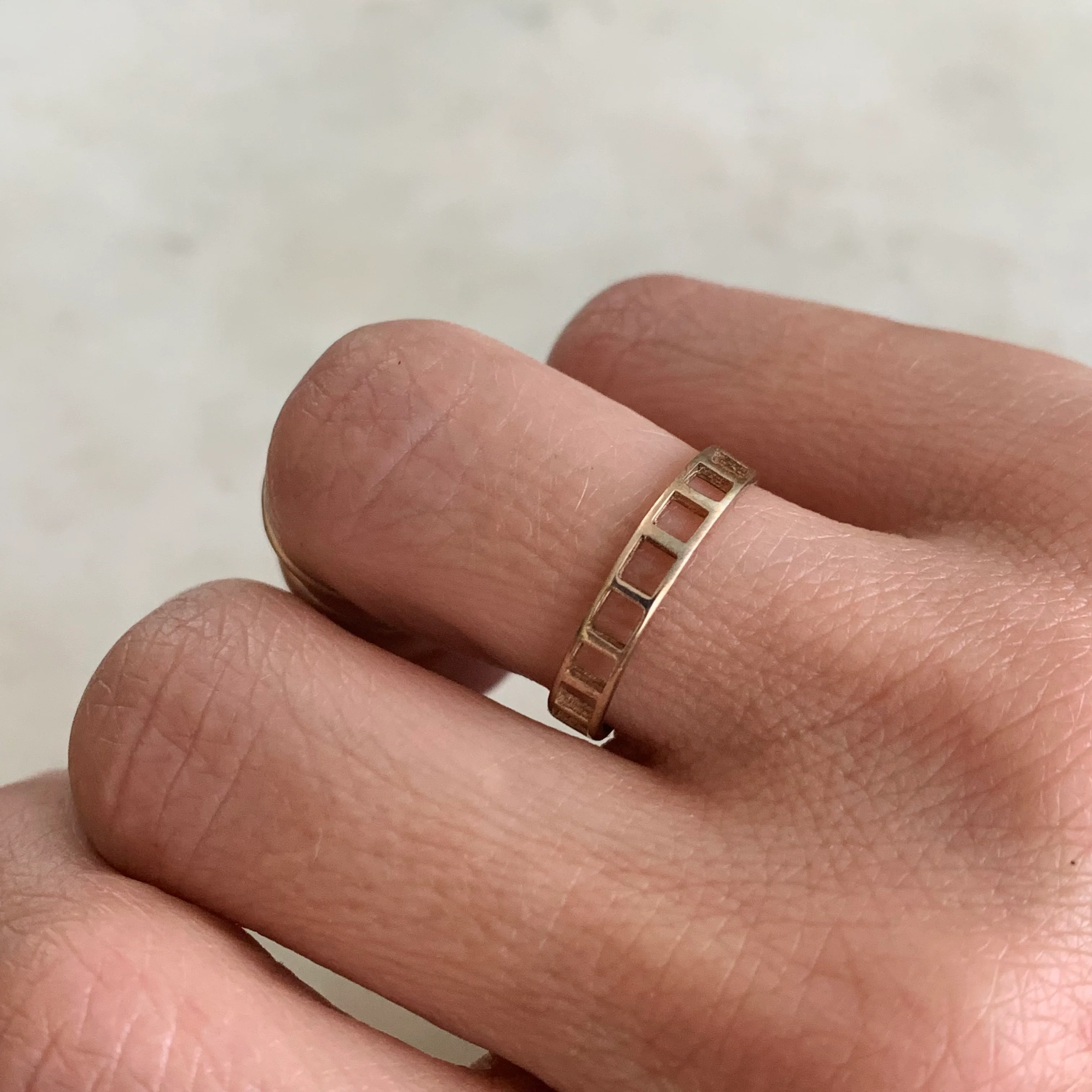 ARCHIVE — GRID RING — 1 ROW - Image 2