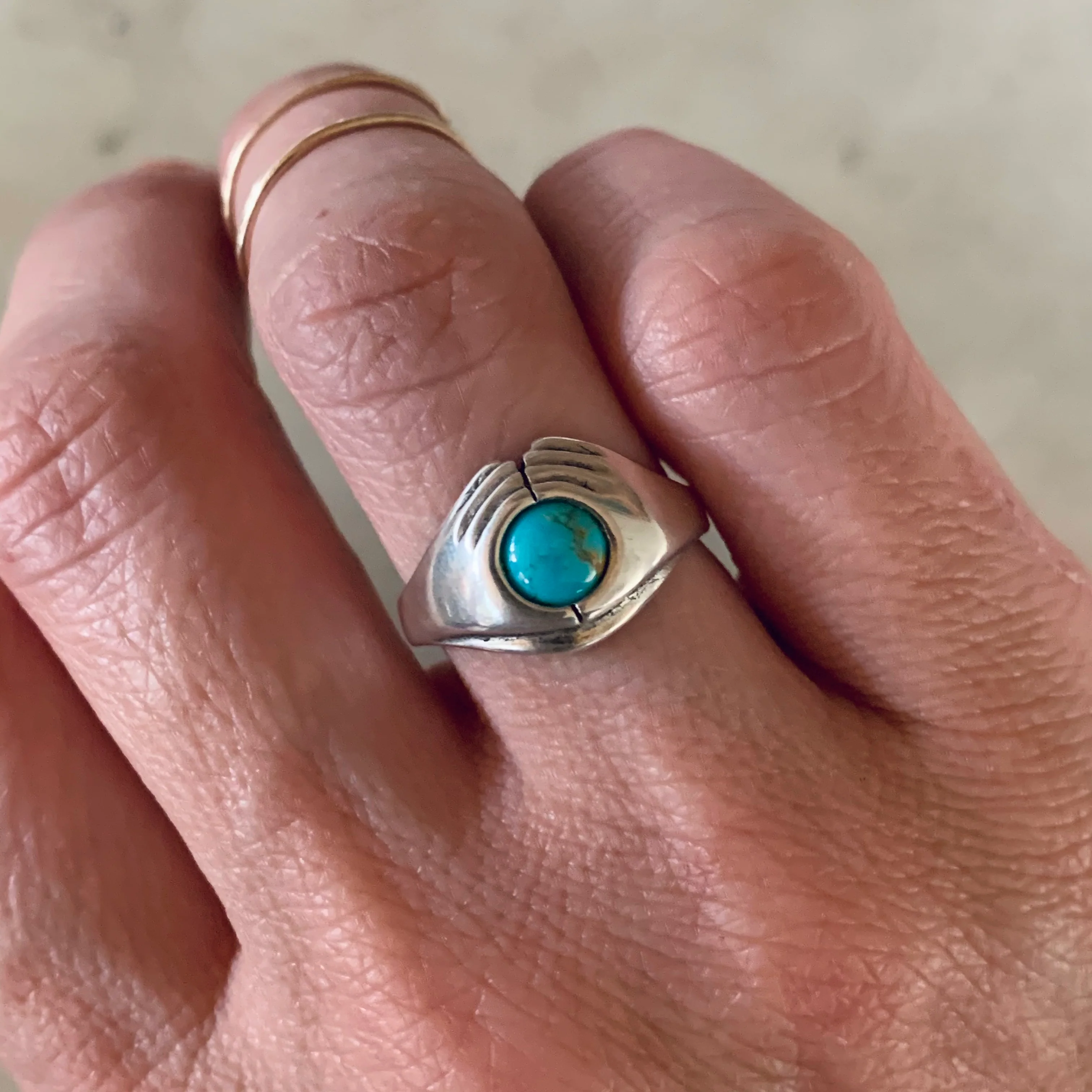 ARCHIVE — HELD RING - Image 2
