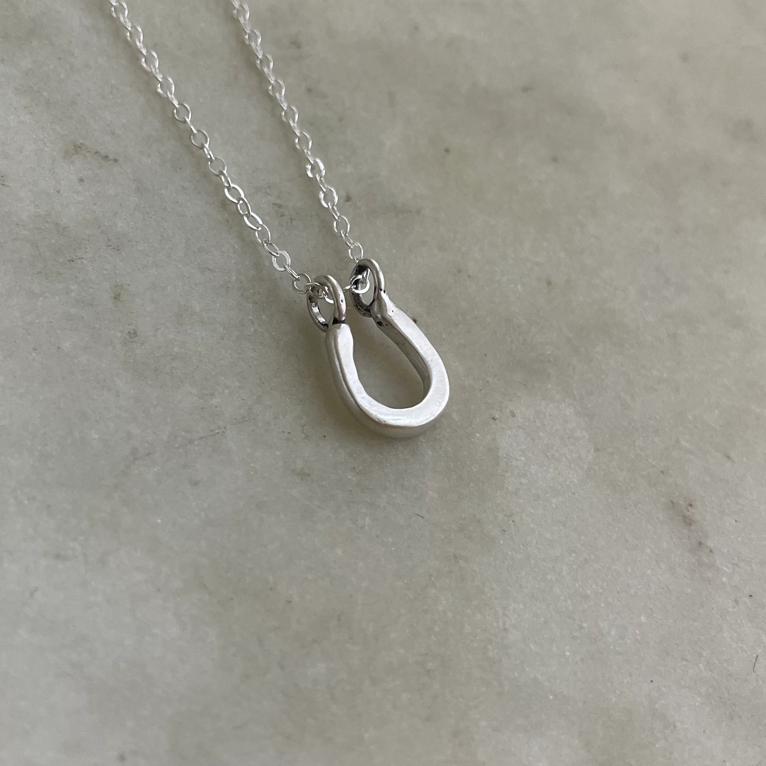 HORSESHOE PENDANT - Image 11