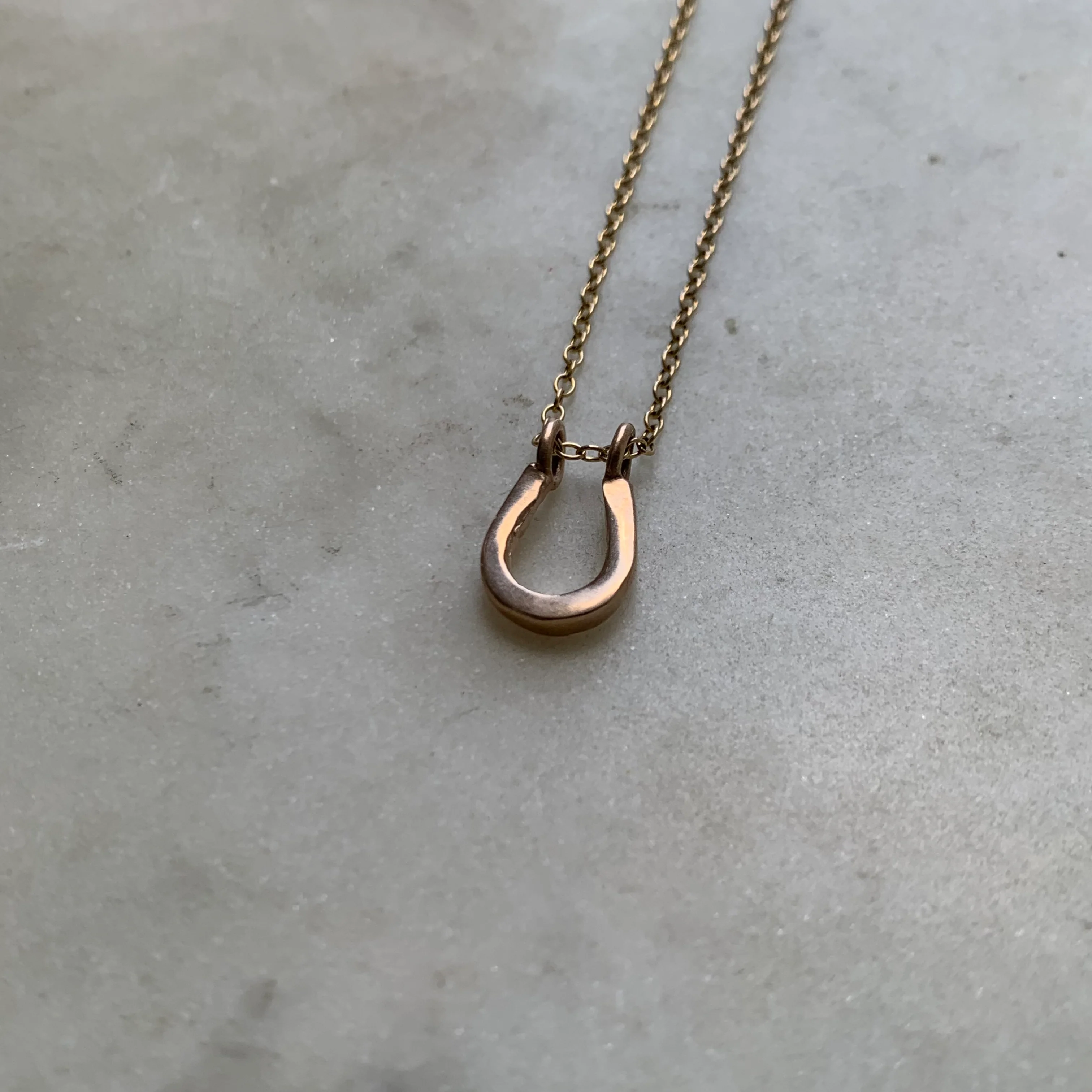 HORSESHOE PENDANT - Image 6