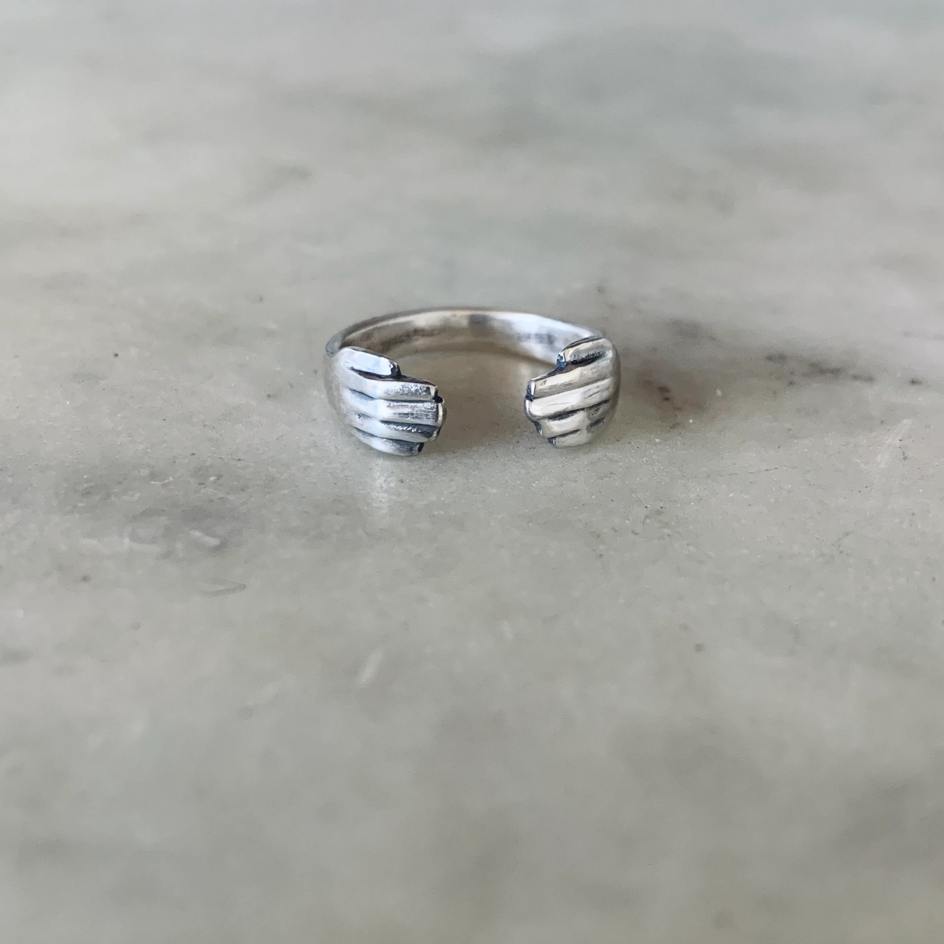 HUG RING - Image 10