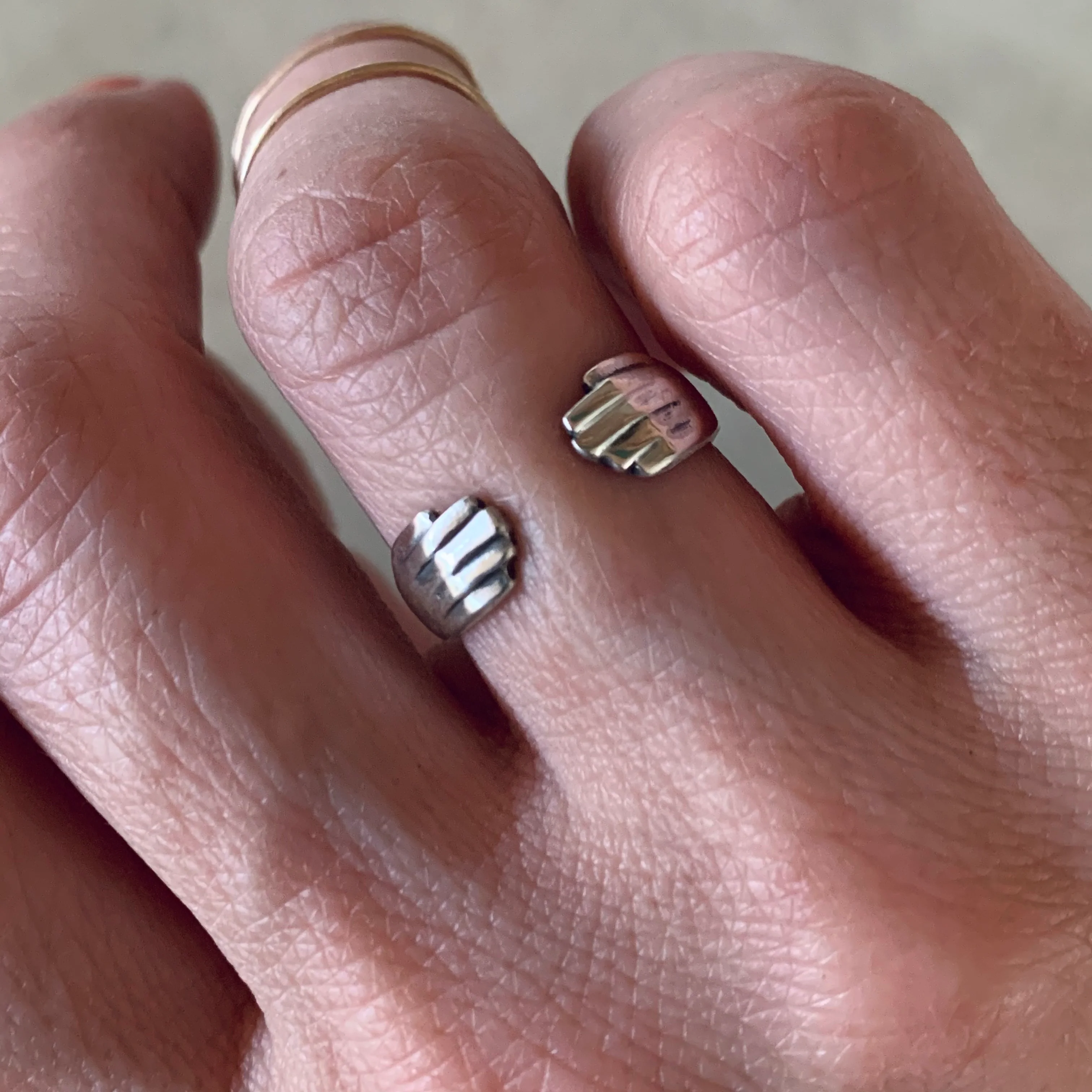 HUG RING - Image 11