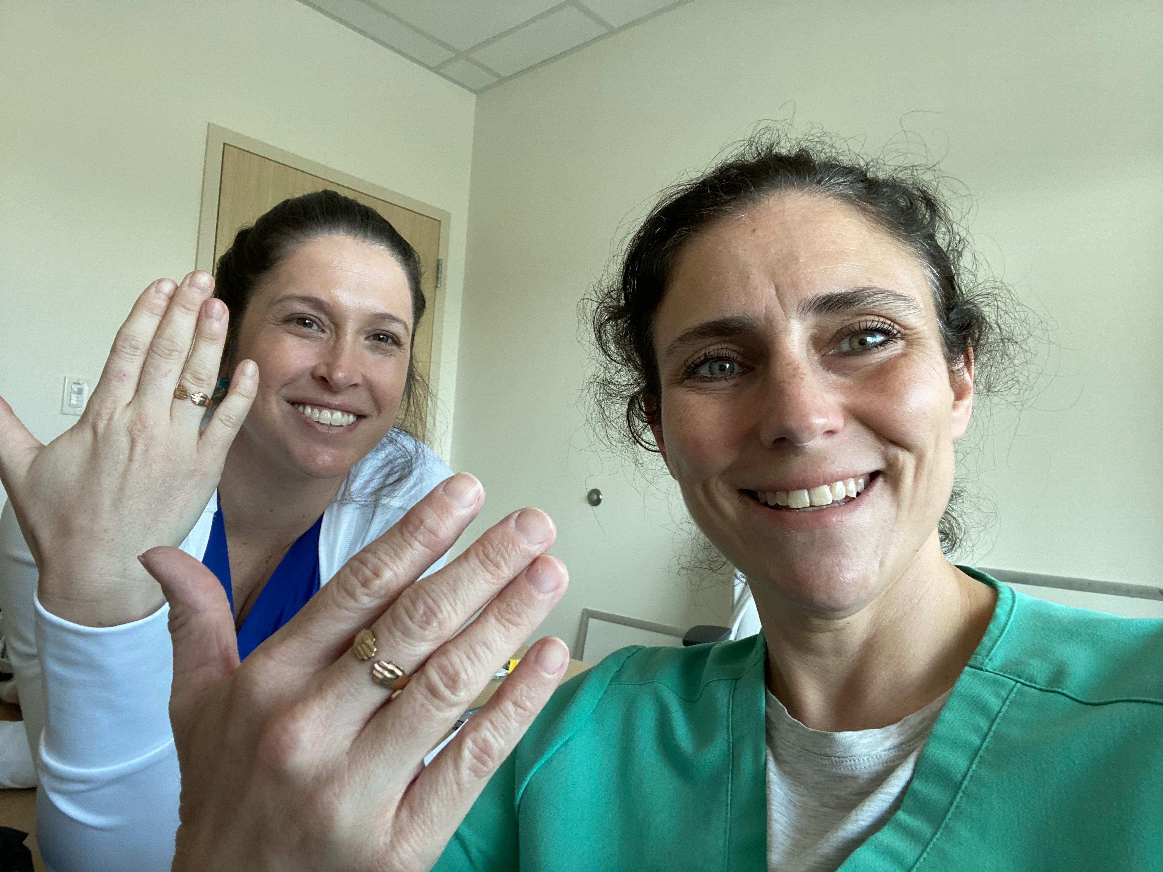 HUG RING - Image 13