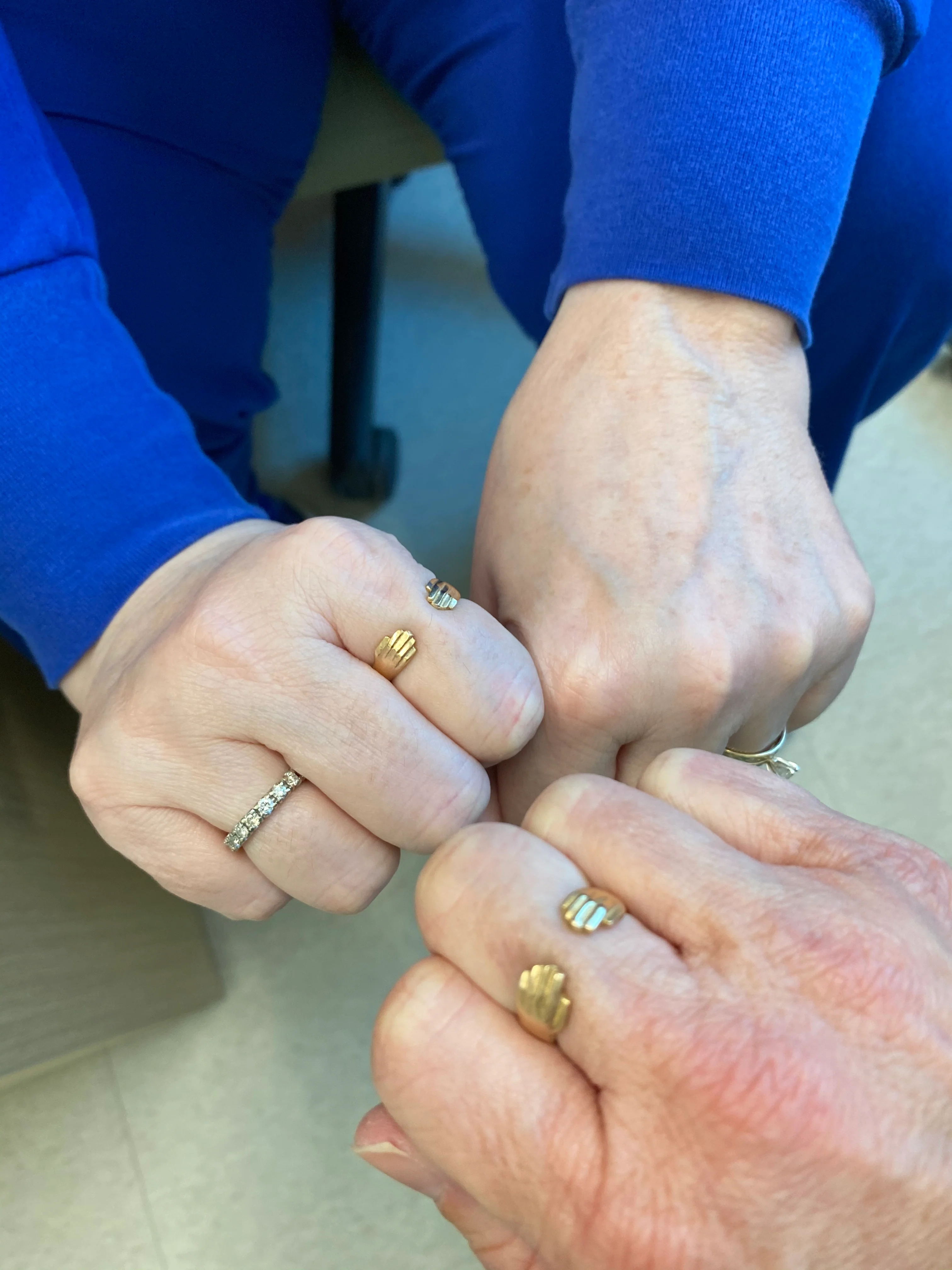 HUG RING - Image 15