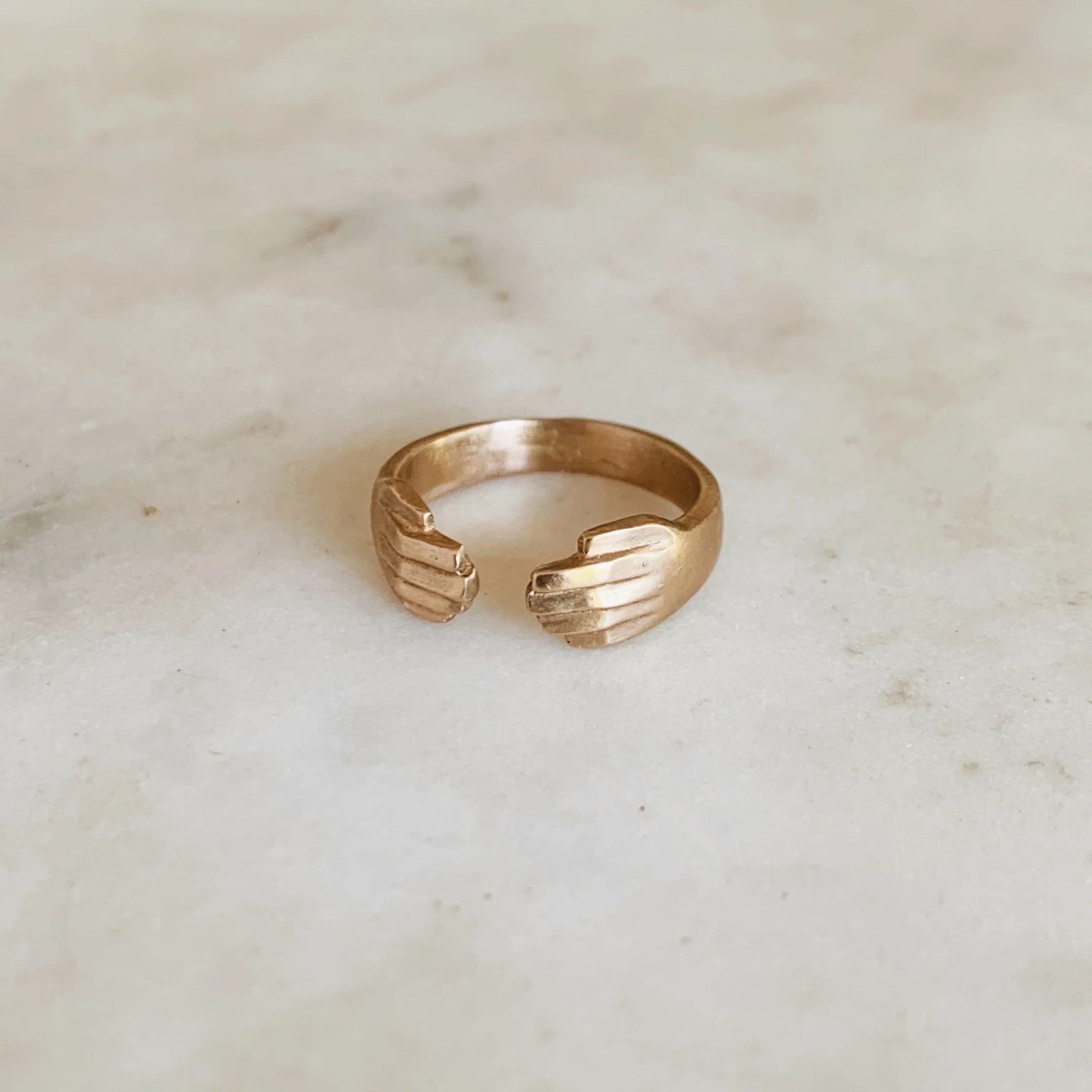 HUG RING - Image 3
