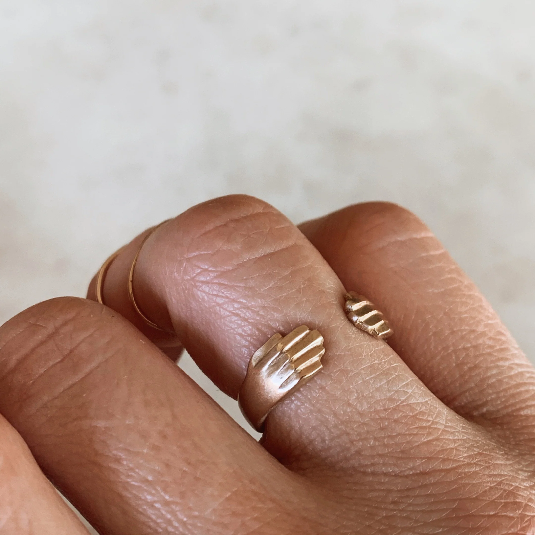 HUG RING - Image 8