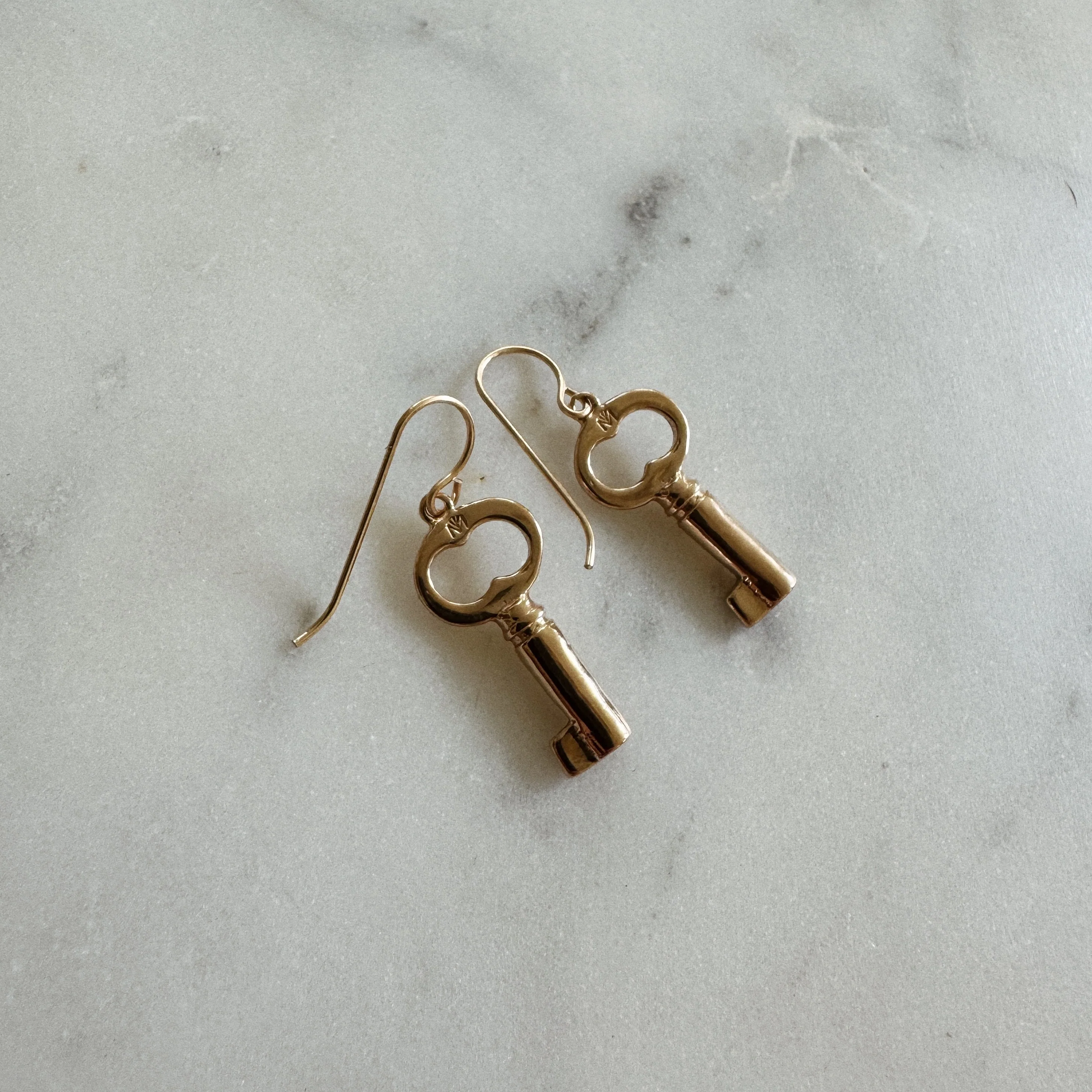 KEY EARRINGS - Image 4