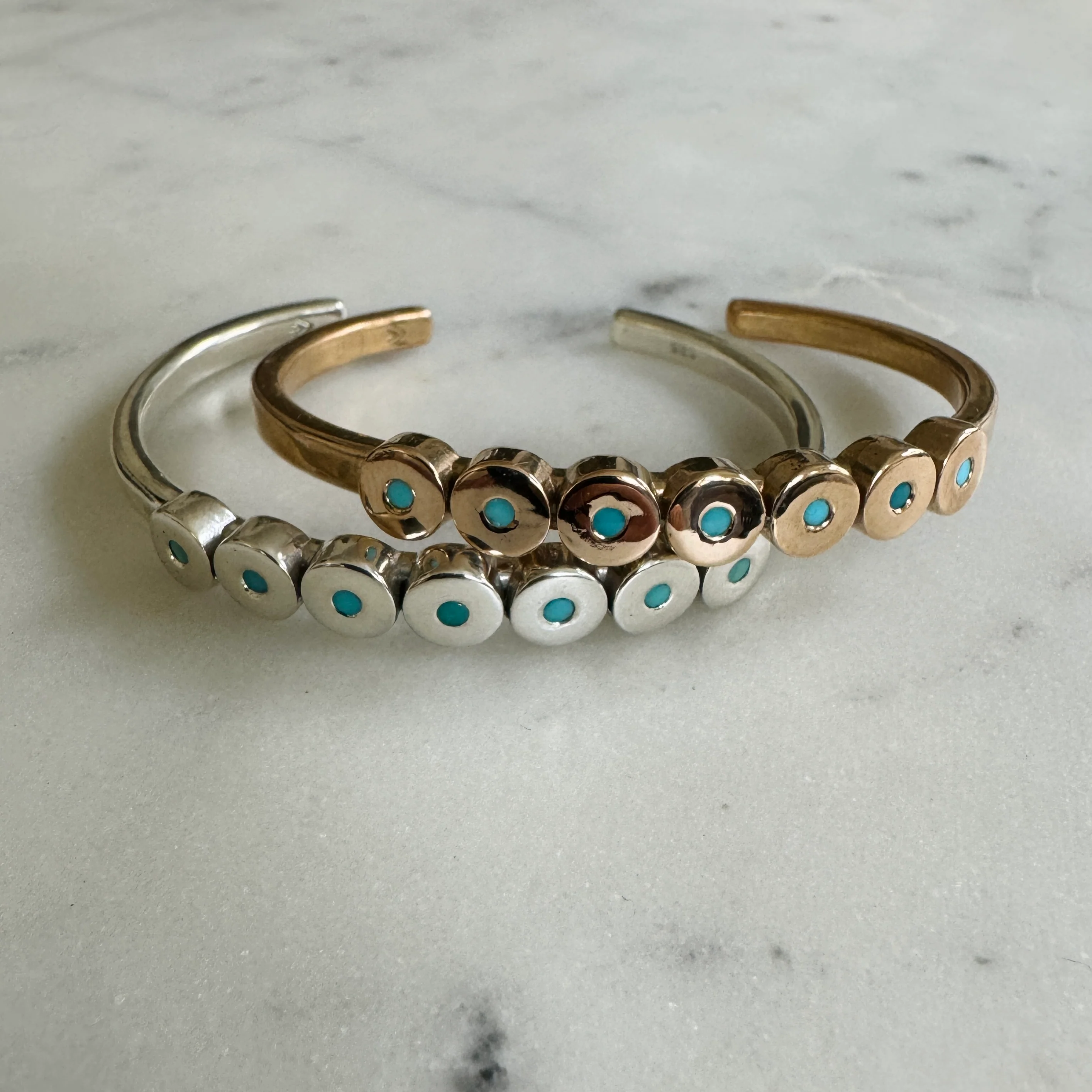 MINIMAL CIRCLE STONE CUFF - Image 23