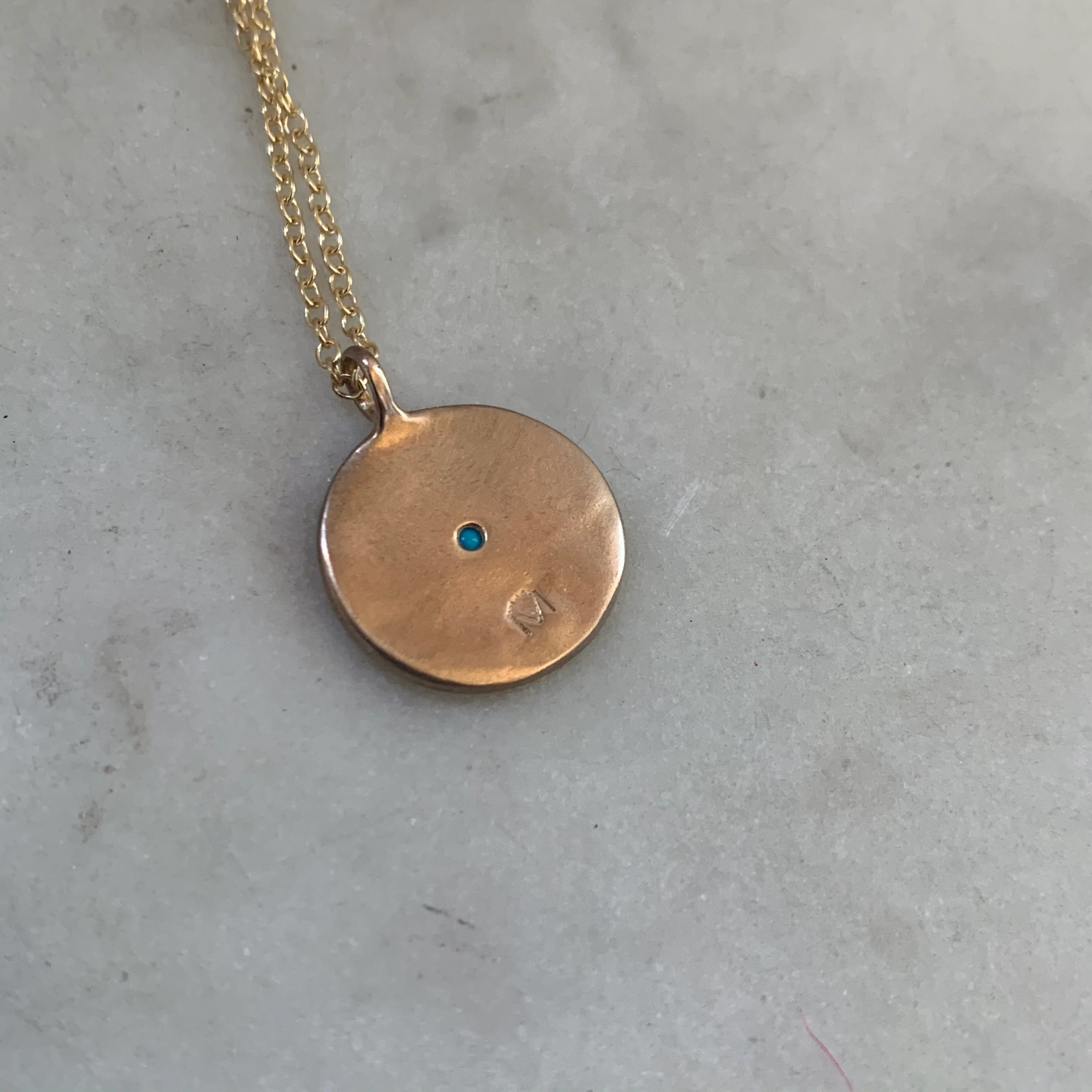 MINIMAL CIRCLE STONE PENDANT - Image 9