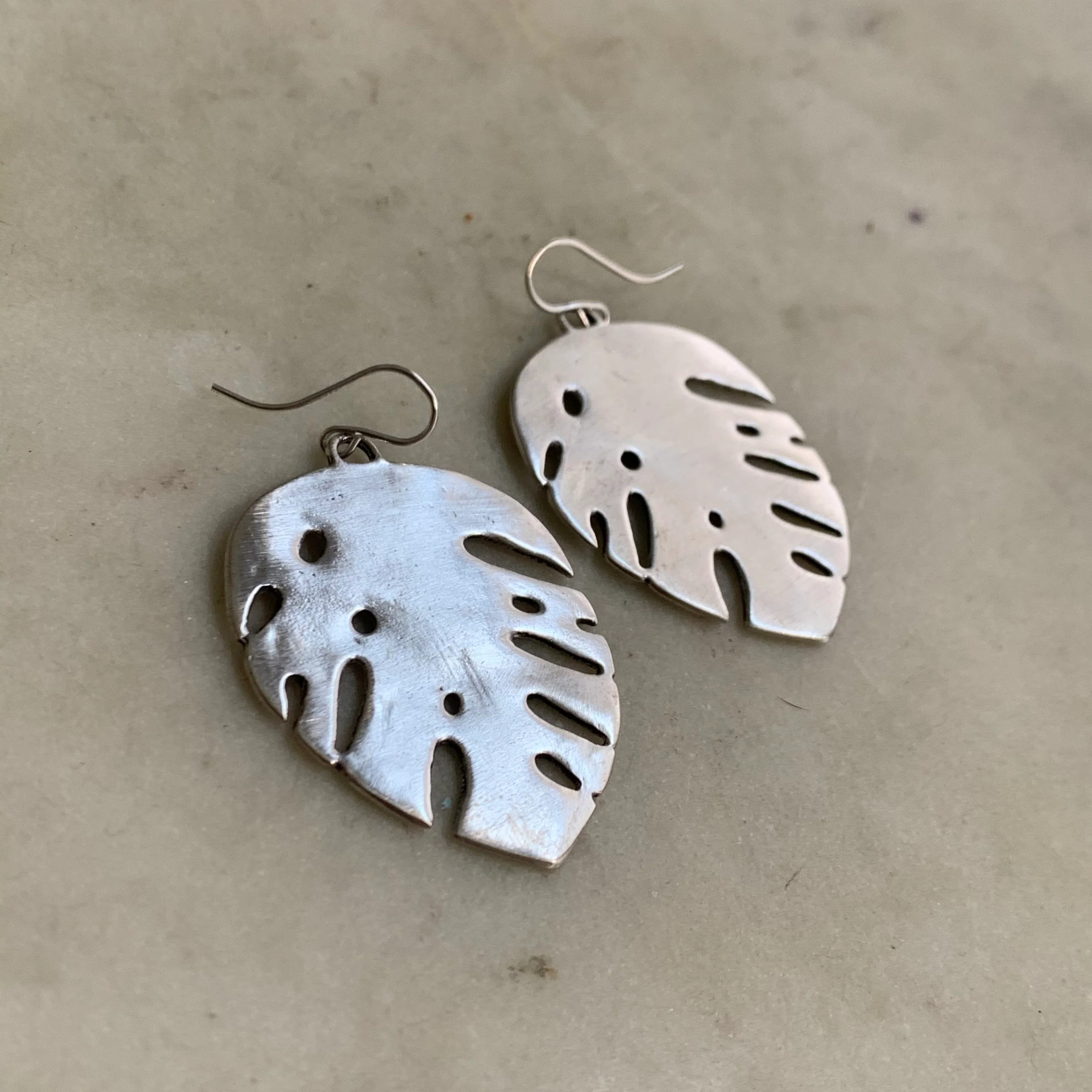 MONSTERA EARRINGS - Image 4