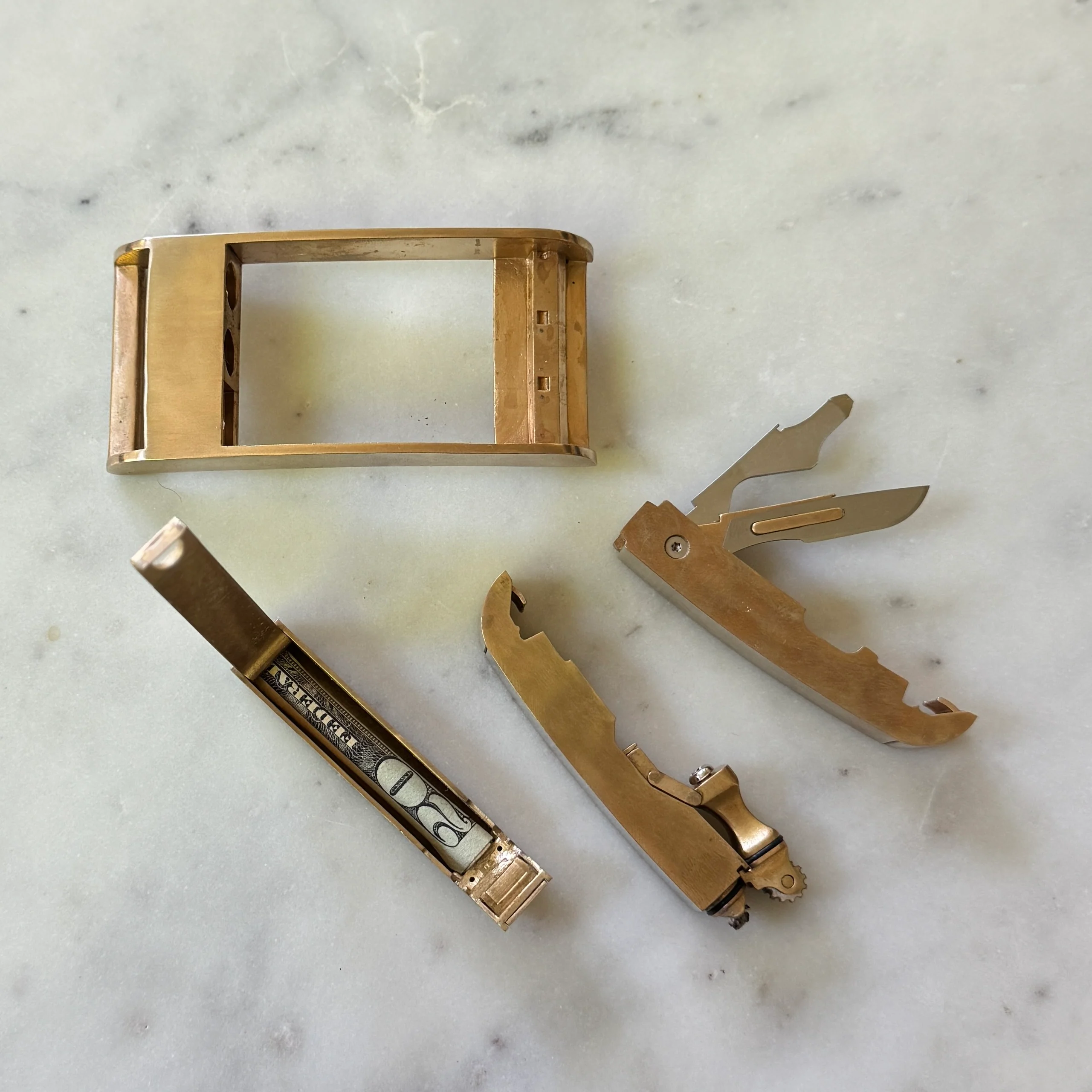 THE BELT BUCKLE - Image 10