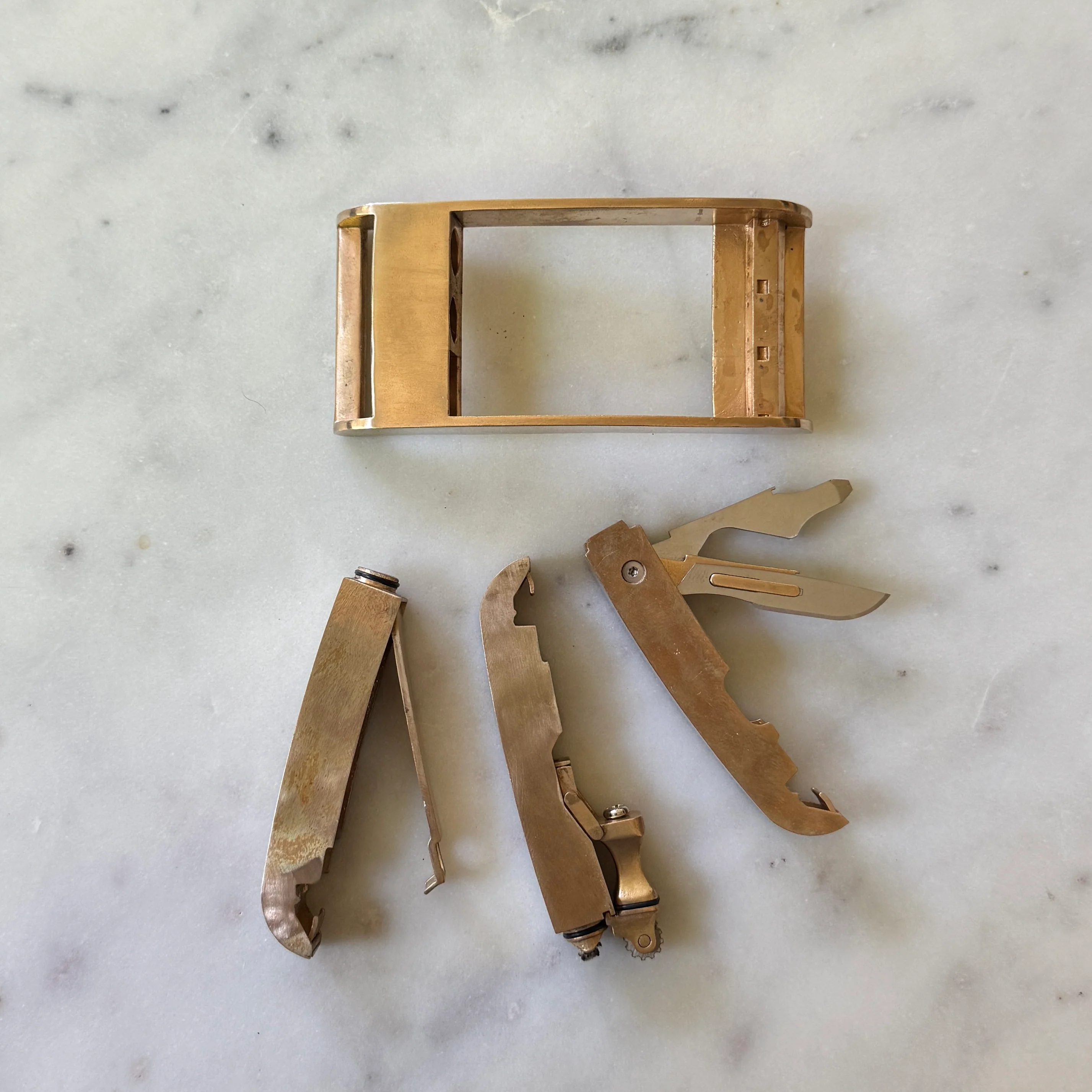 THE BELT BUCKLE - Image 9