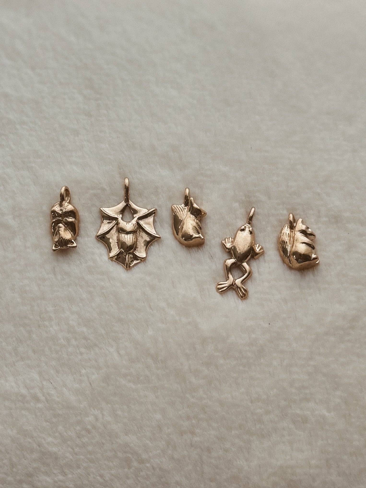 ALLIGATOR NUTCRACKER PENDANT - Image 3