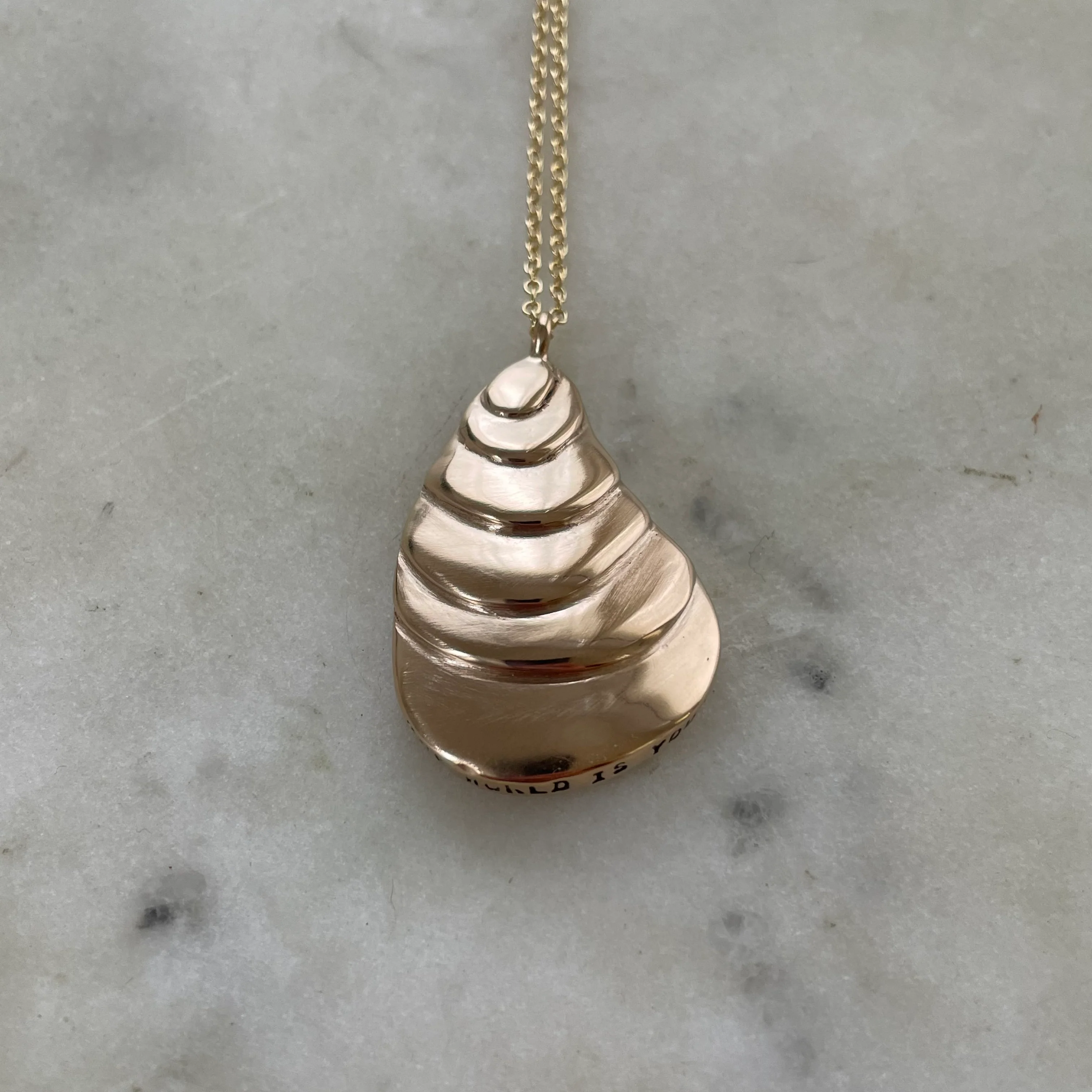 ARCHIVE — OYSTER PENDANT — LARGE