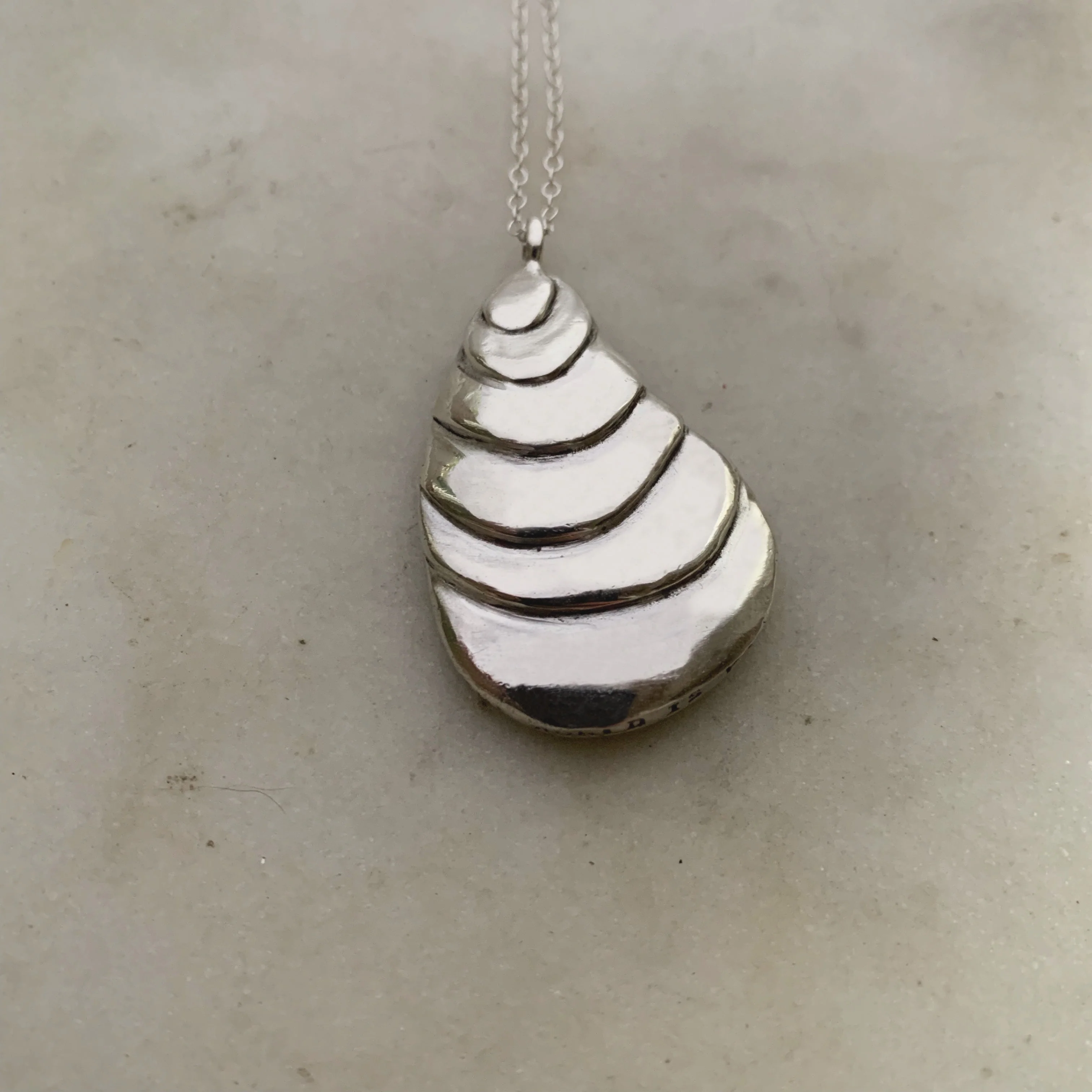 ARCHIVE — OYSTER PENDANT — LARGE - Image 7