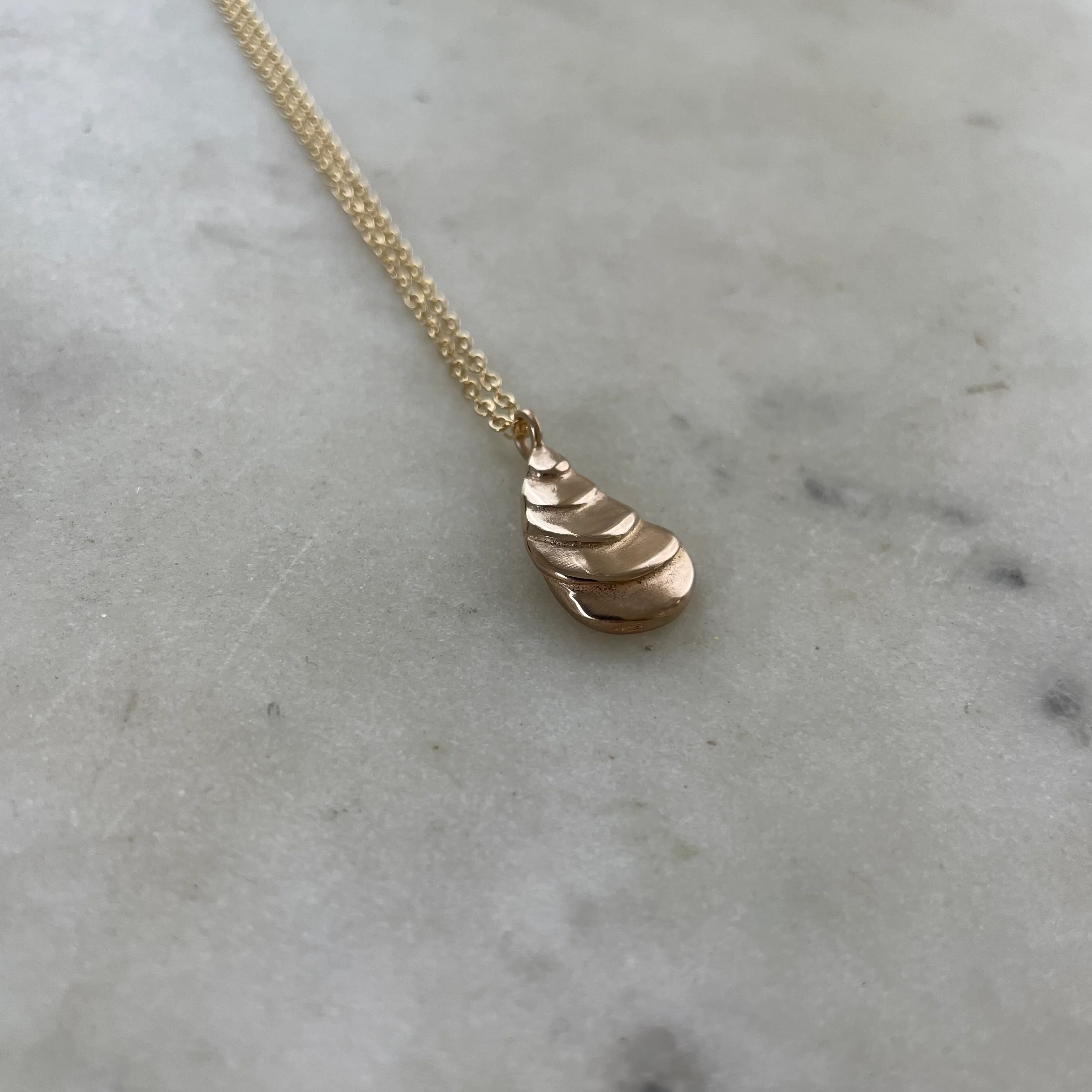 OYSTER PENDANT — SMALL - Image 4