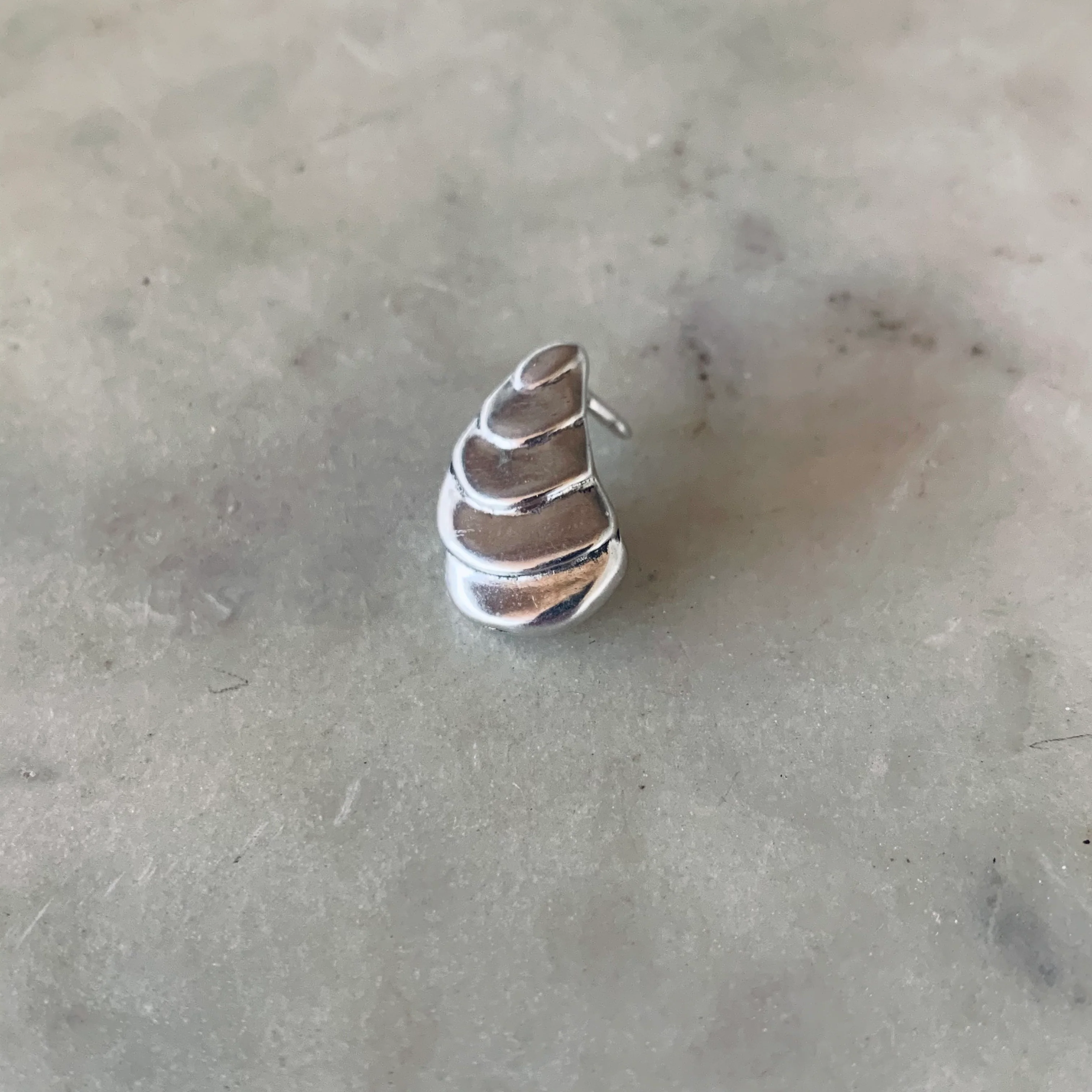 OYSTER TIE/LAPEL PIN - Image 4