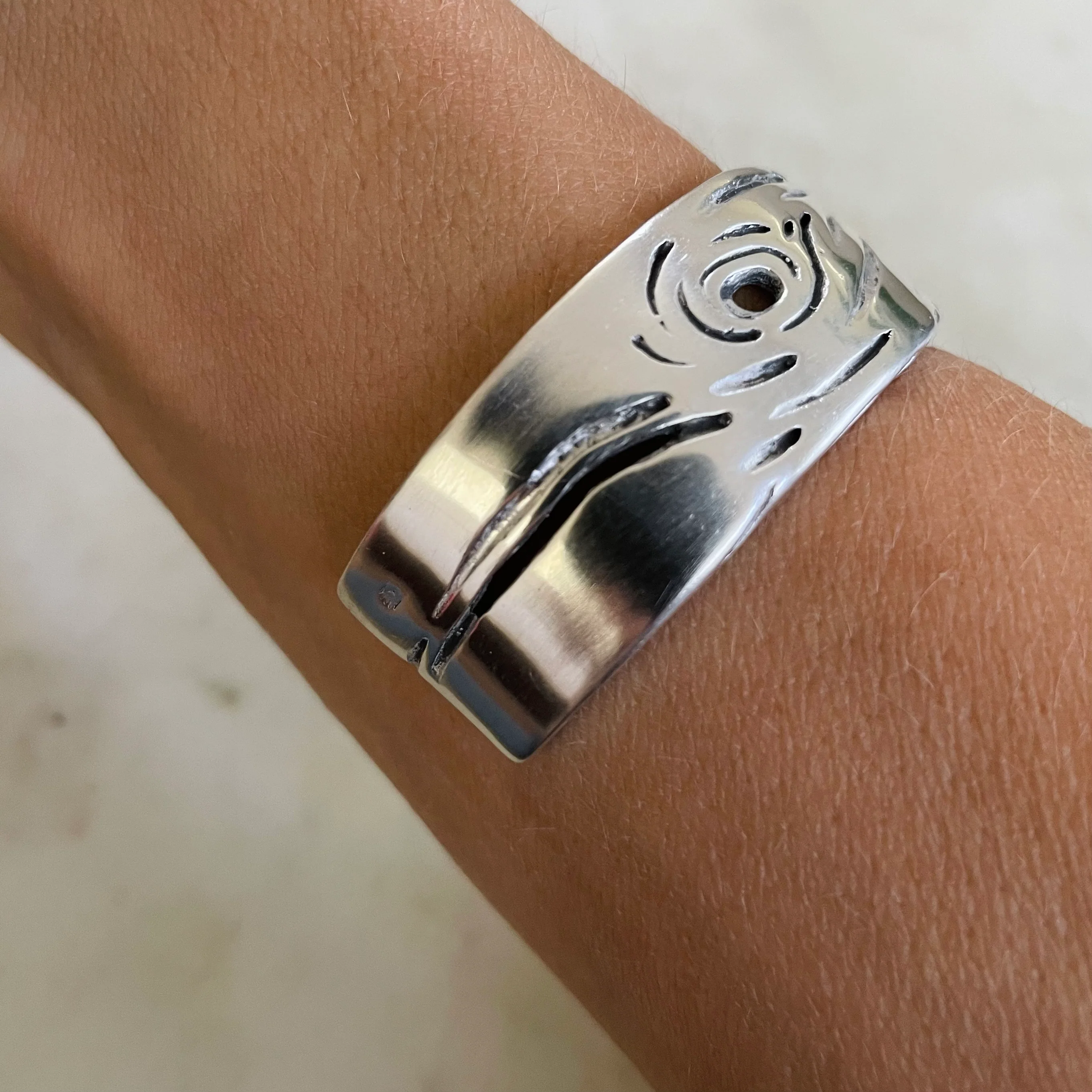 ARCHIVE — PECKY CYPRESS CUFF - Image 14