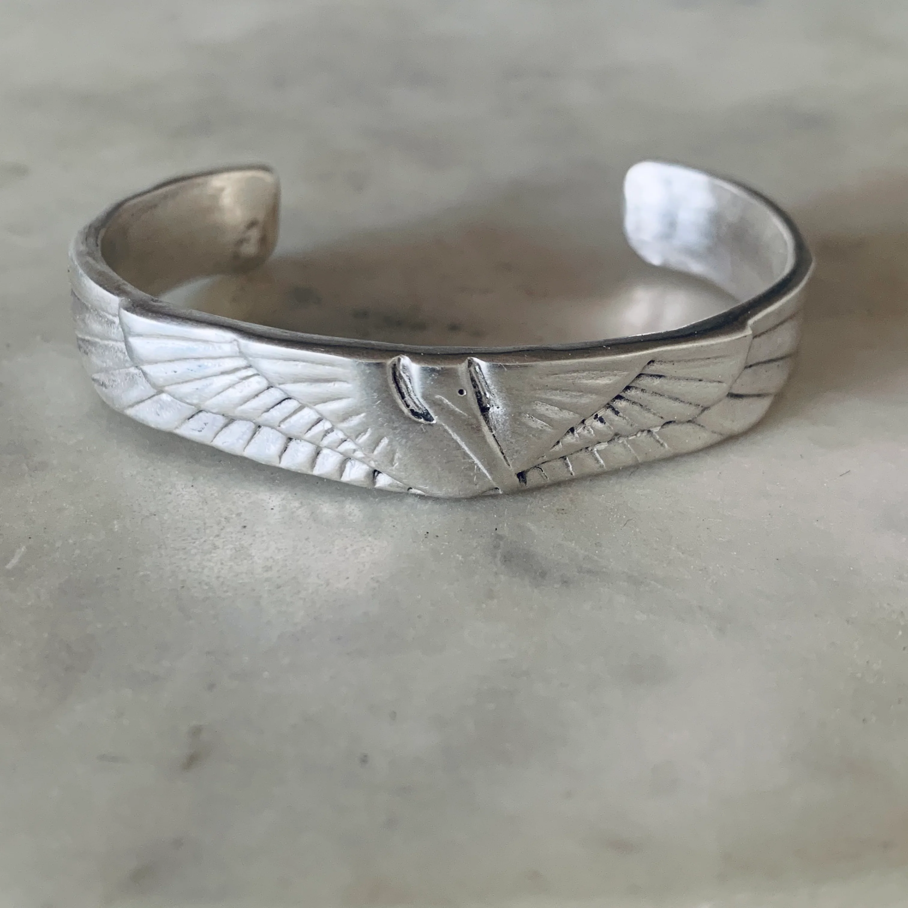 PETITE PELICAN CUFF - Image 8