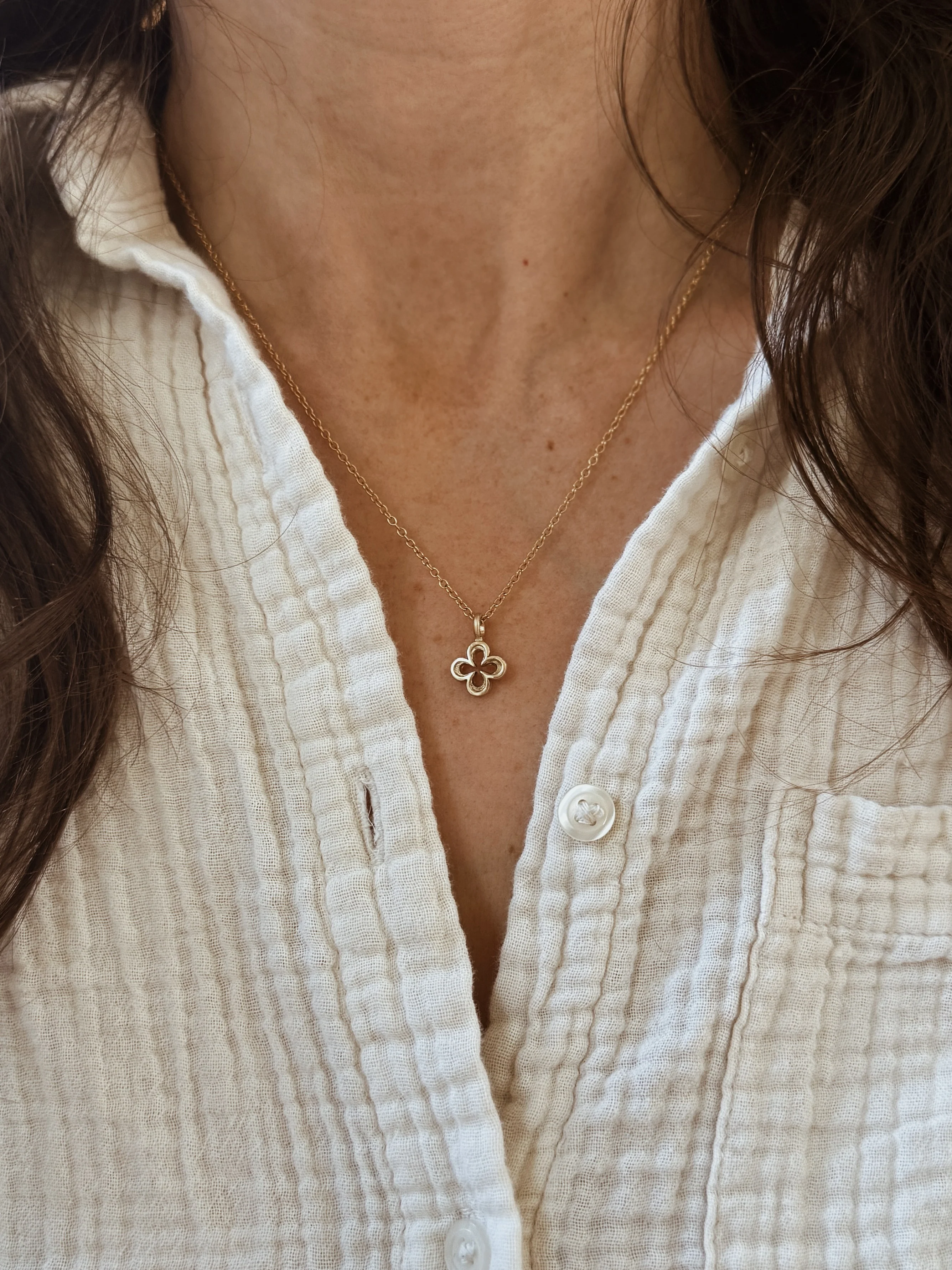 14K GOLD QUATREFOIL PENDANT — SMALL - Image 2
