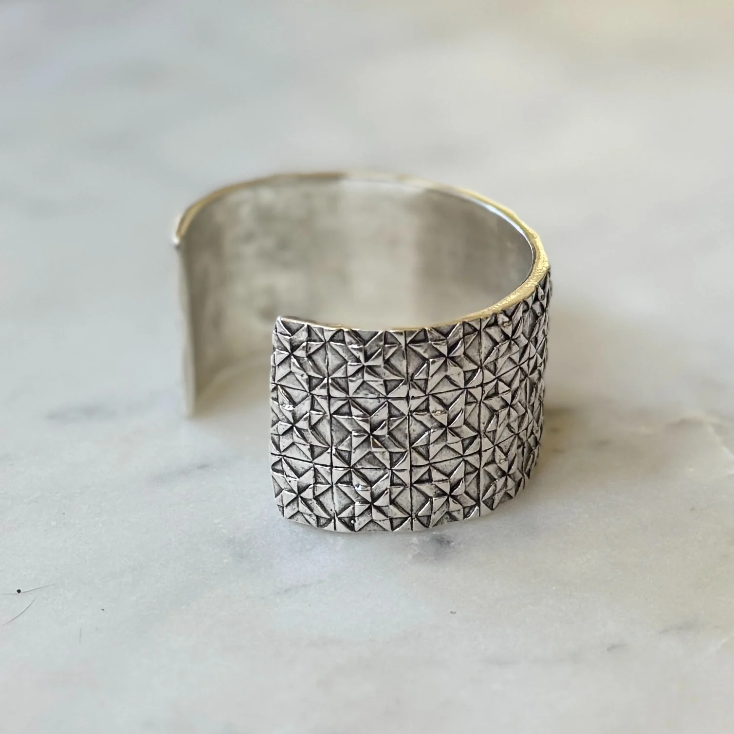 QUILT SQUARE CUFF — THREE ROW - Image 14