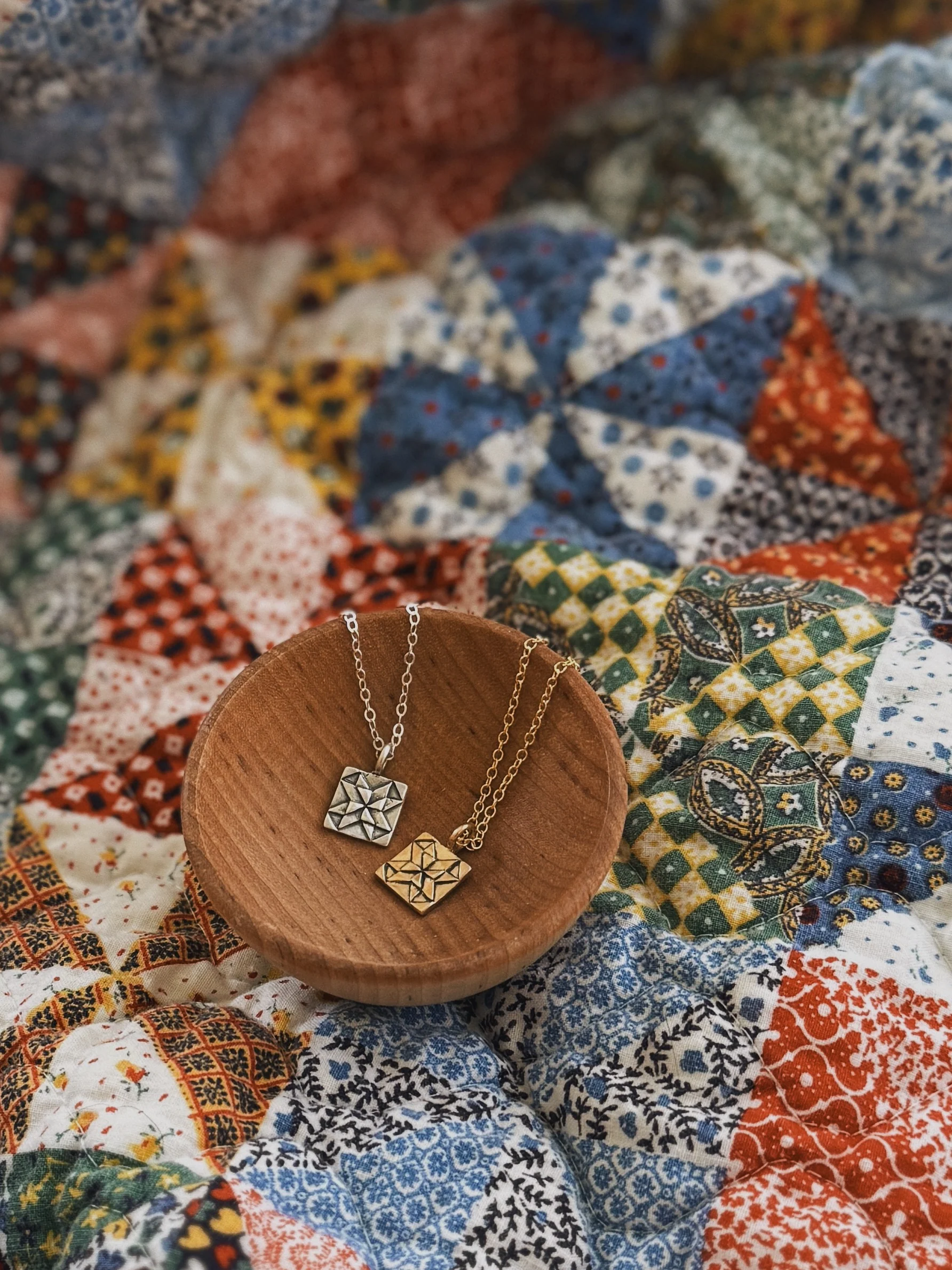 QUILT SQUARE PENDANT - Image 3